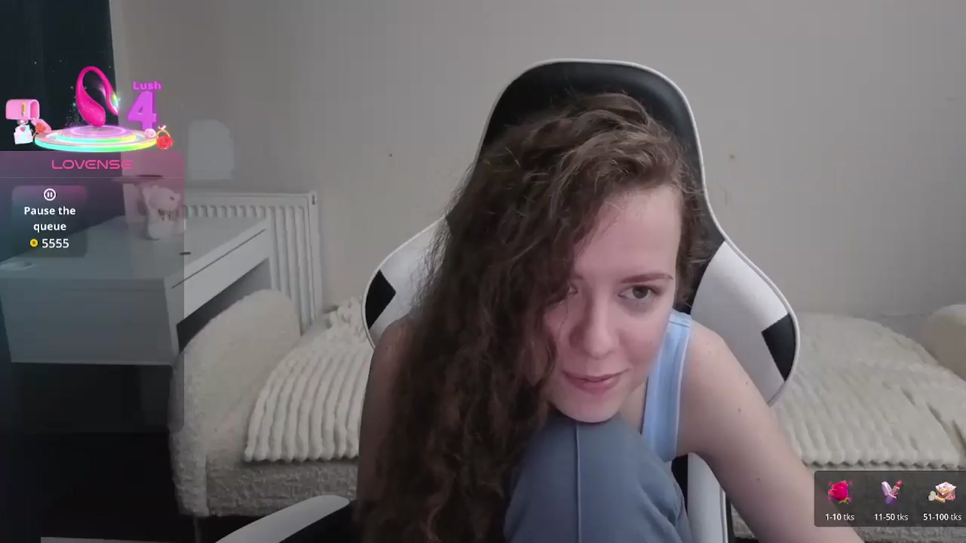 Gallery image thumbnail from BlueFlowerr's myfreecams stream on, 02/07/2026, 24:05 image 18 of 20
