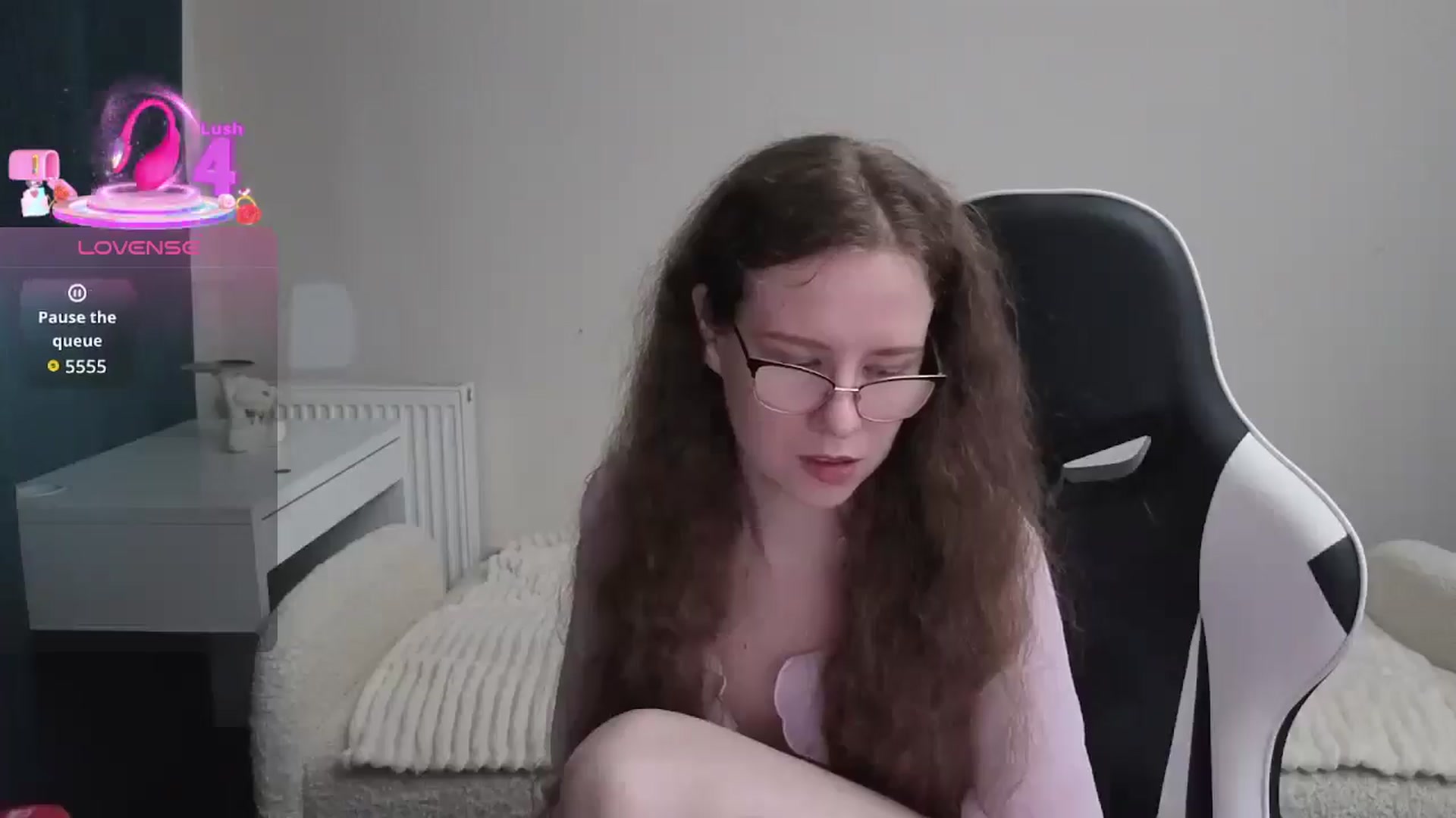 Gallery image thumbnail from BlueFlowerr's myfreecams stream on, 02/08/2026, 21:03 image 8 of 20