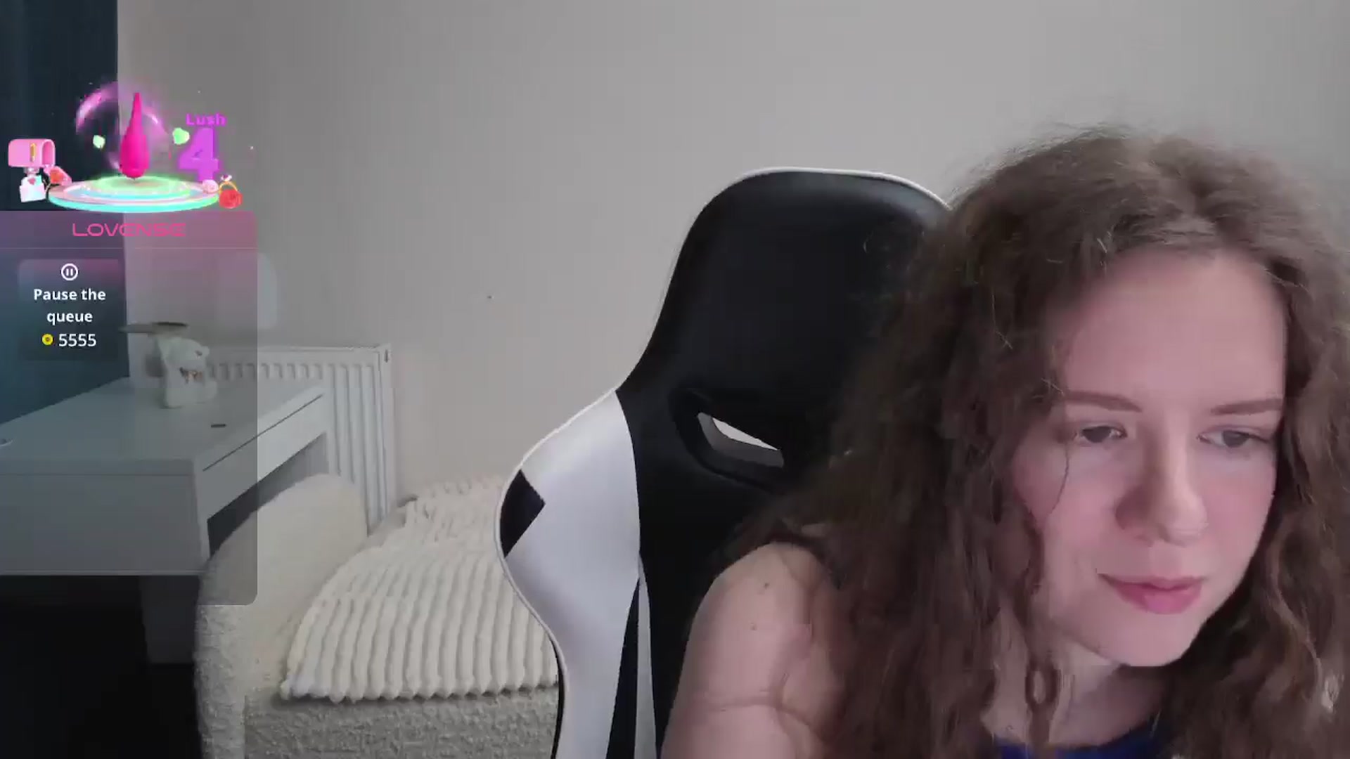 Gallery image thumbnail from BlueFlowerr's myfreecams stream on, 02/09/2026, 22:51 image 9 of 20