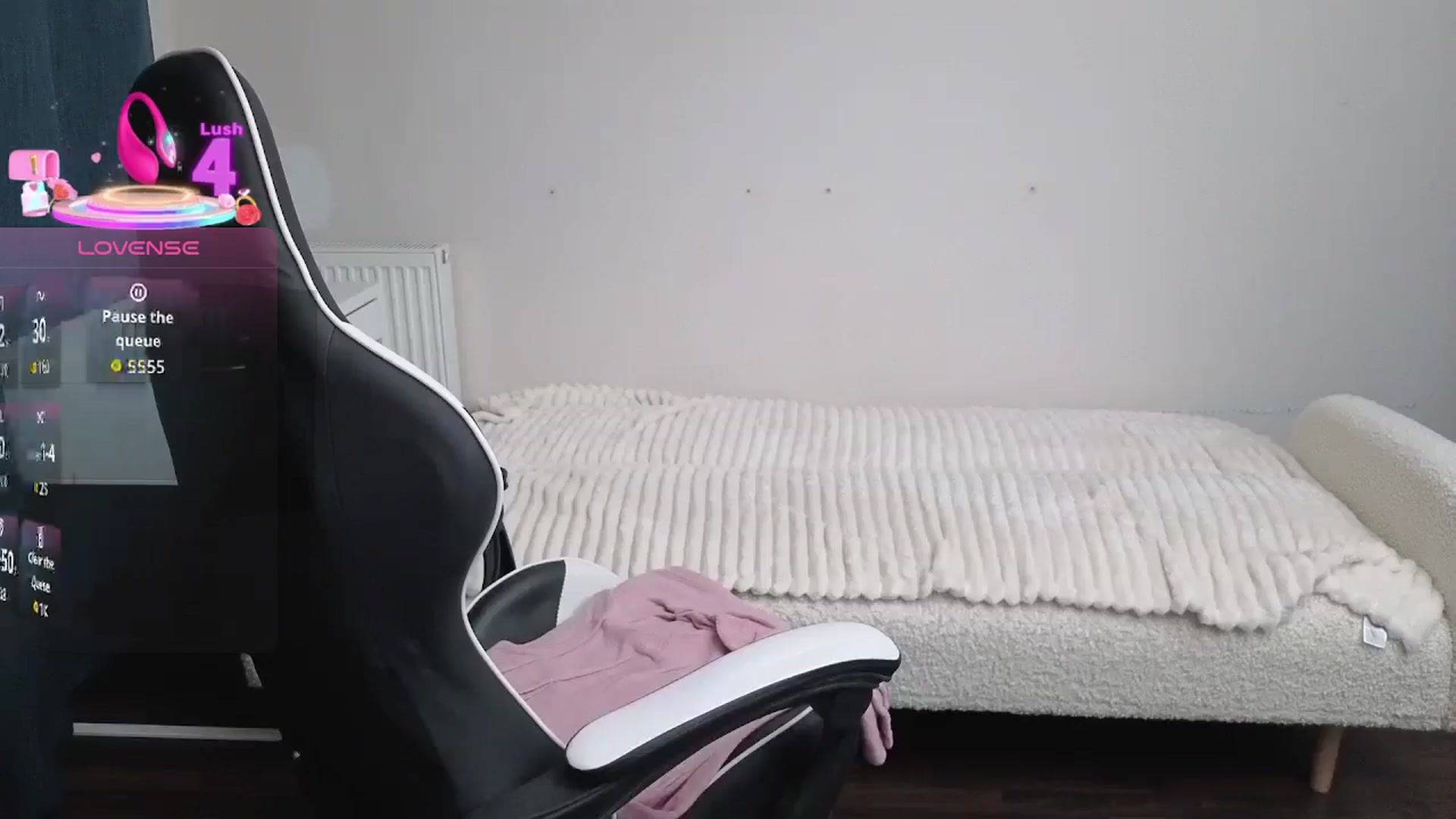 Gallery image thumbnail from BlueFlowerr's myfreecams stream on, 02/11/2026, 19:41 image 8 of 20