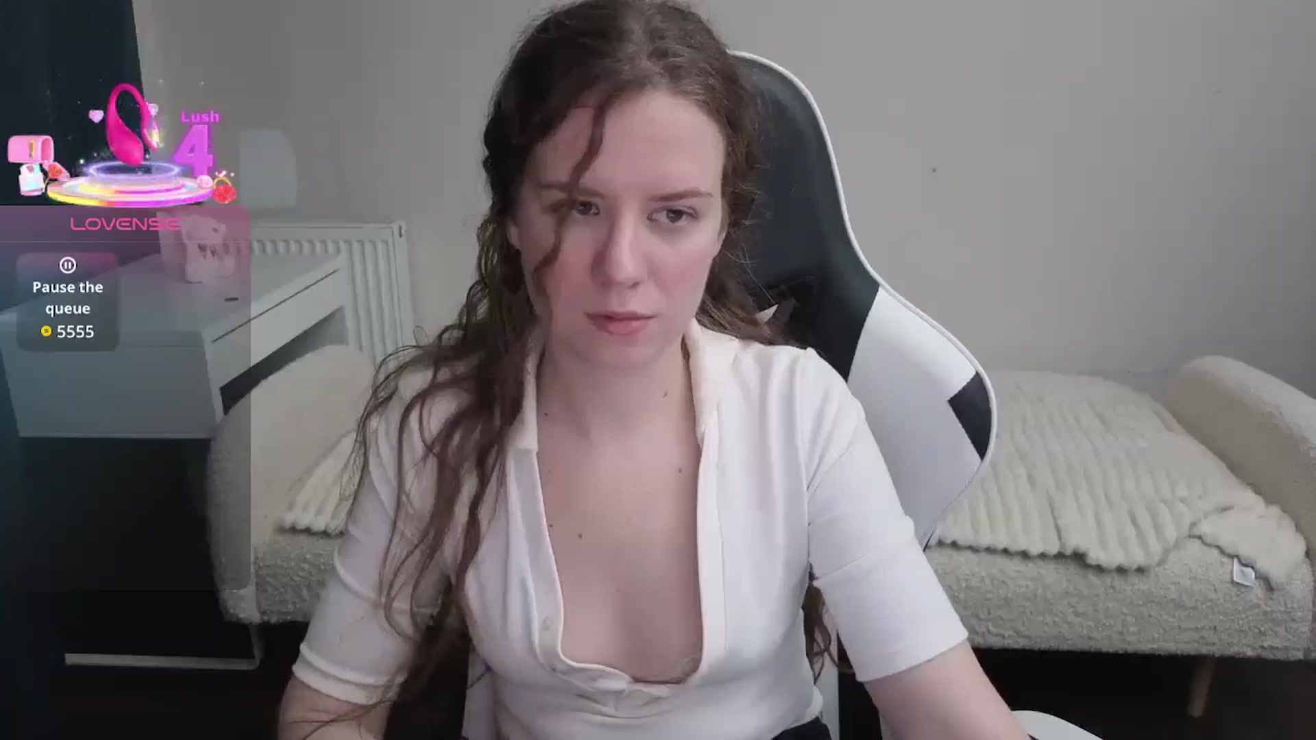 Gallery image thumbnail from BlueFlowerr's myfreecams stream on, 02/11/2026, 19:41 image 6 of 20