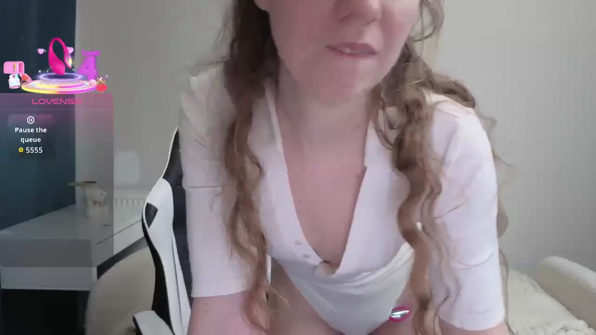 Gallery image thumbnail from BlueFlowerr's myfreecams stream on, 02/11/2026, 23:31 image 16 of 20