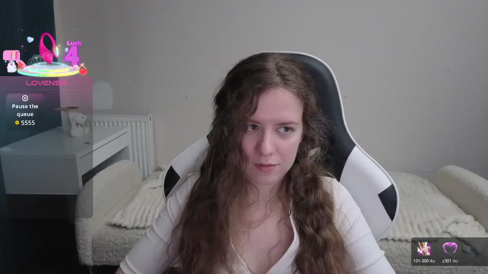 Gallery image thumbnail from BlueFlowerr's myfreecams stream on, 02/11/2026, 23:31 image 3 of 20
