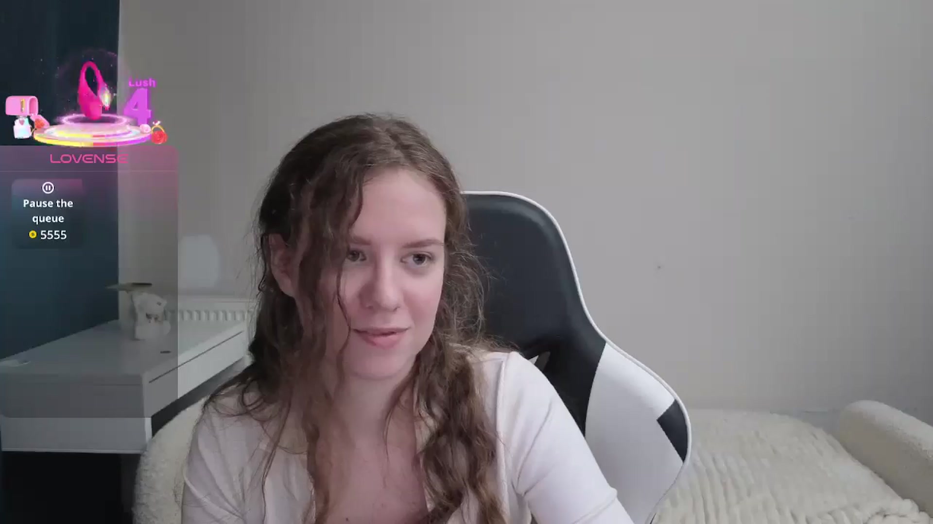 Gallery image thumbnail from BlueFlowerr's myfreecams stream on, 02/12/2026, 24:00 image 18 of 20