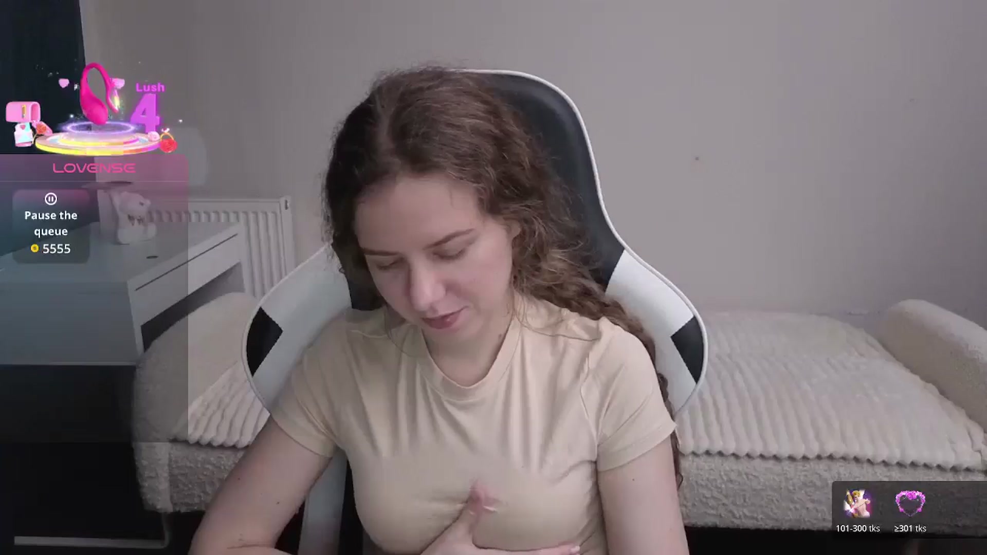 Gallery image thumbnail from BlueFlowerr's myfreecams stream on, 02/12/2026, 23:27 image 9 of 20