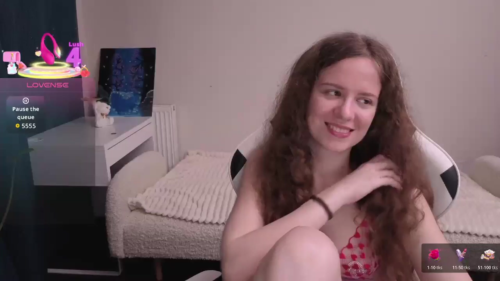Gallery image thumbnail from BlueFlowerr's myfreecams stream on, 02/14/2026, 24:15 image 17 of 20
