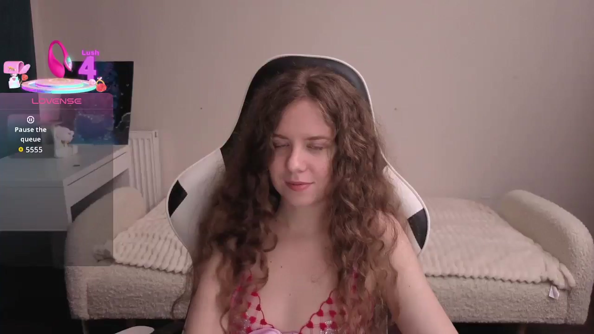 Gallery image thumbnail from BlueFlowerr's myfreecams stream on, 02/14/2026, 02:08 image 18 of 20