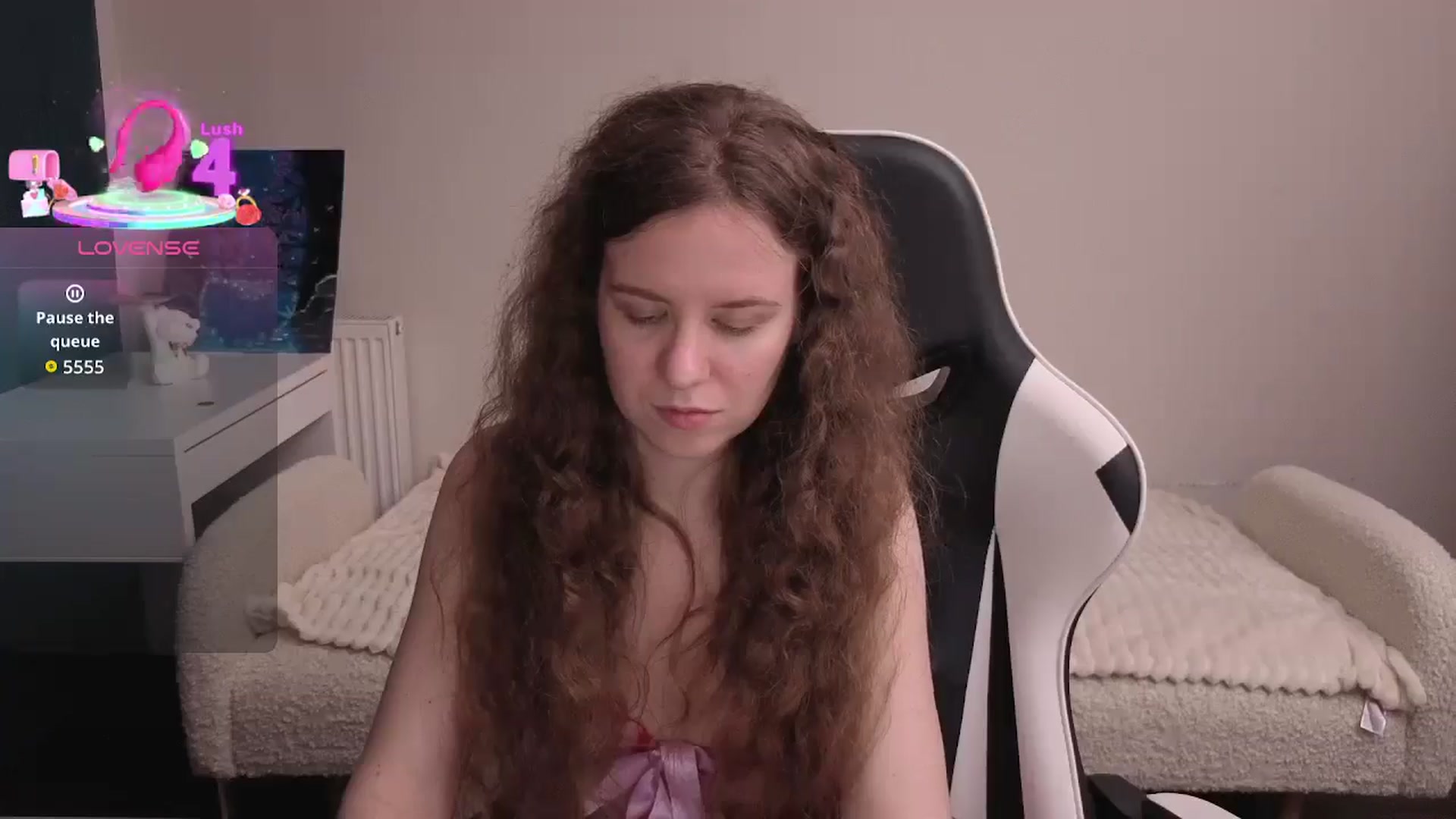 Gallery image thumbnail from BlueFlowerr's myfreecams stream on, 02/14/2026, 02:08 image 2 of 20