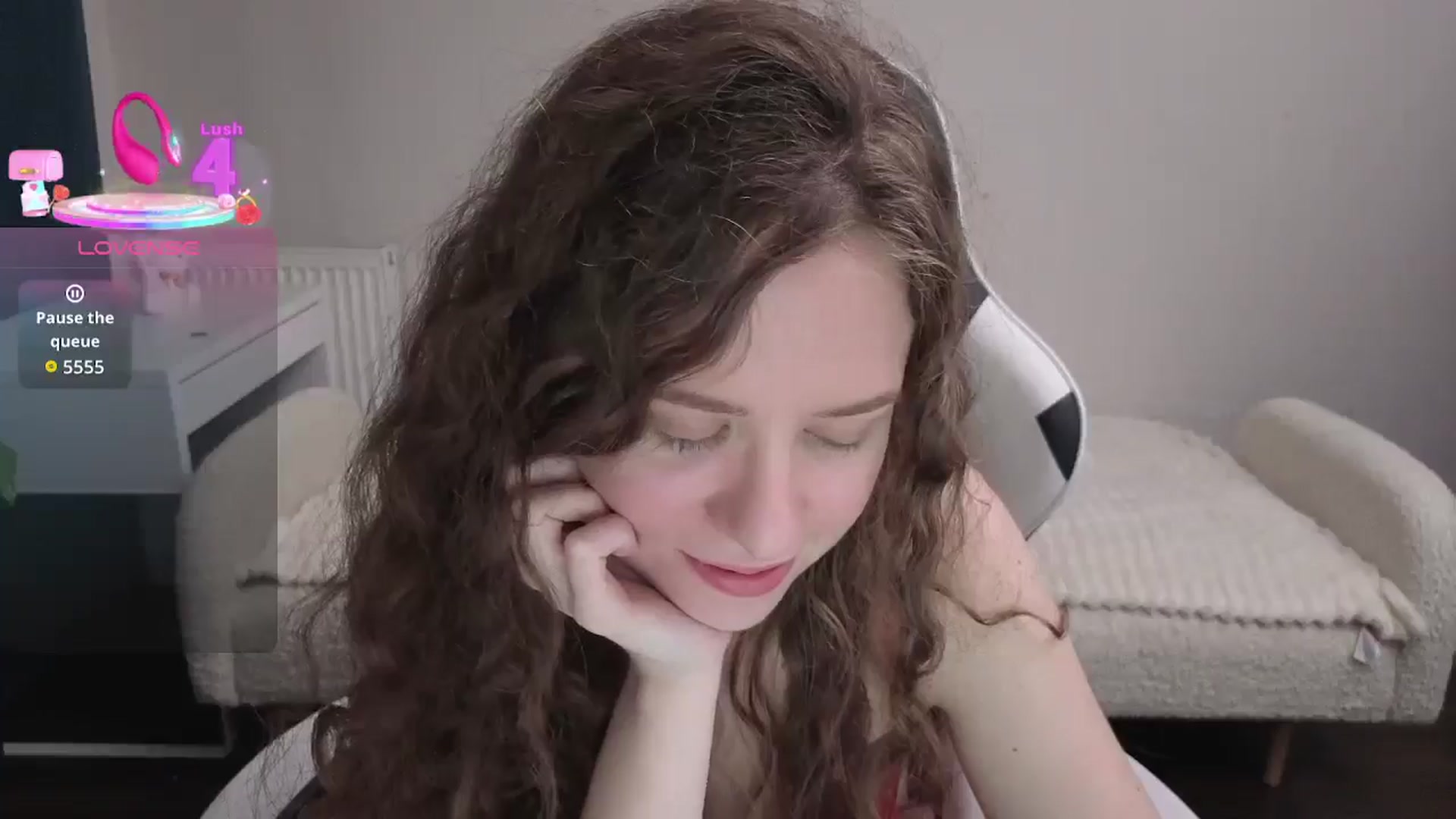 Gallery image thumbnail from BlueFlowerr's myfreecams stream on, 02/14/2026, 22:03 image 9 of 20