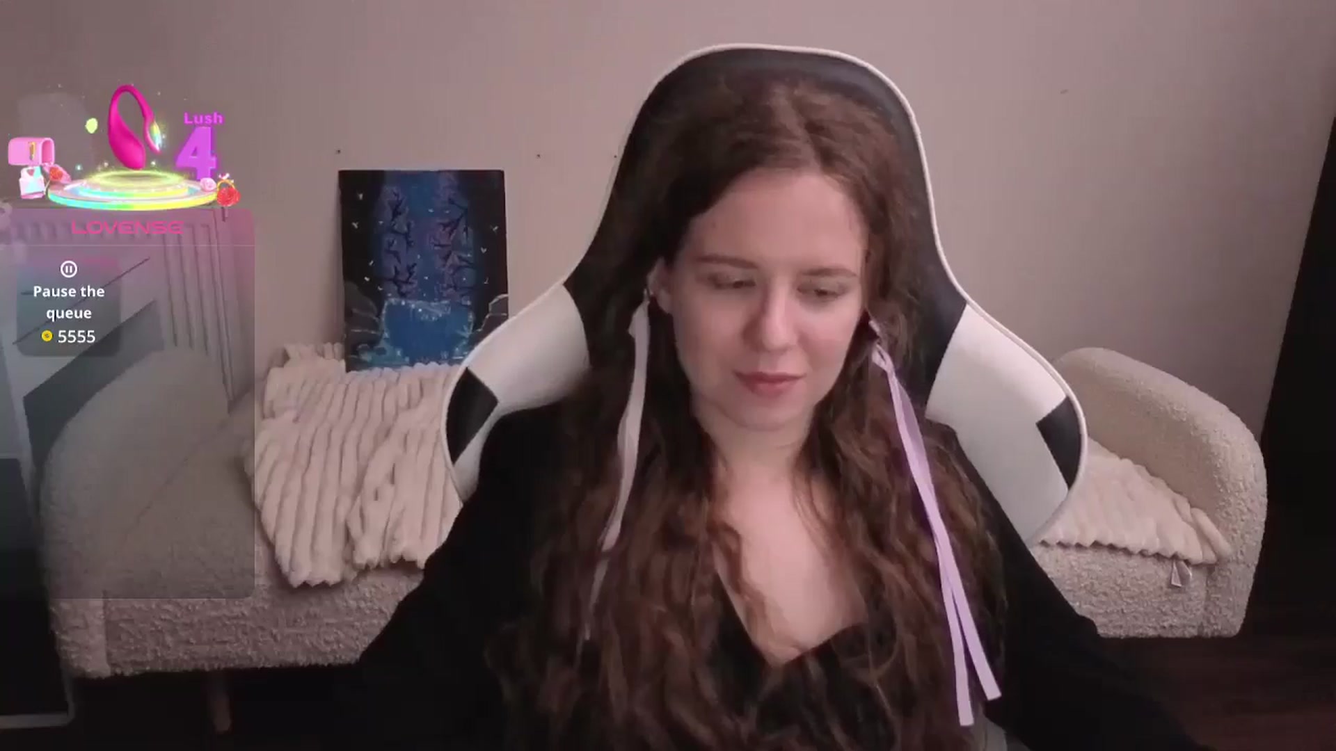 Gallery image thumbnail from BlueFlowerr's myfreecams stream on, 02/16/2026, 01:33 image 17 of 20