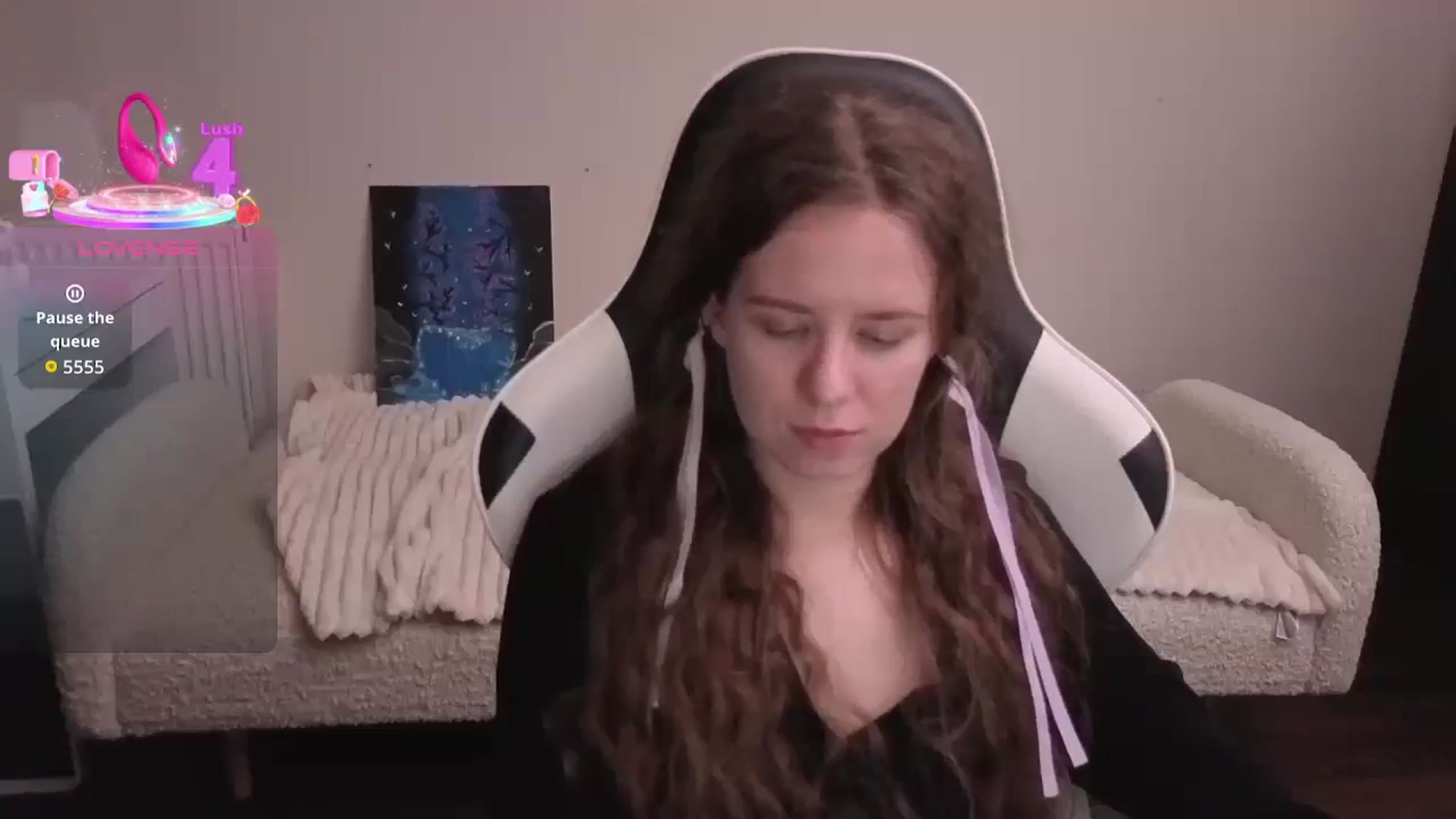 Gallery image thumbnail from BlueFlowerr's myfreecams stream on, 02/16/2026, 01:33 image 19 of 20
