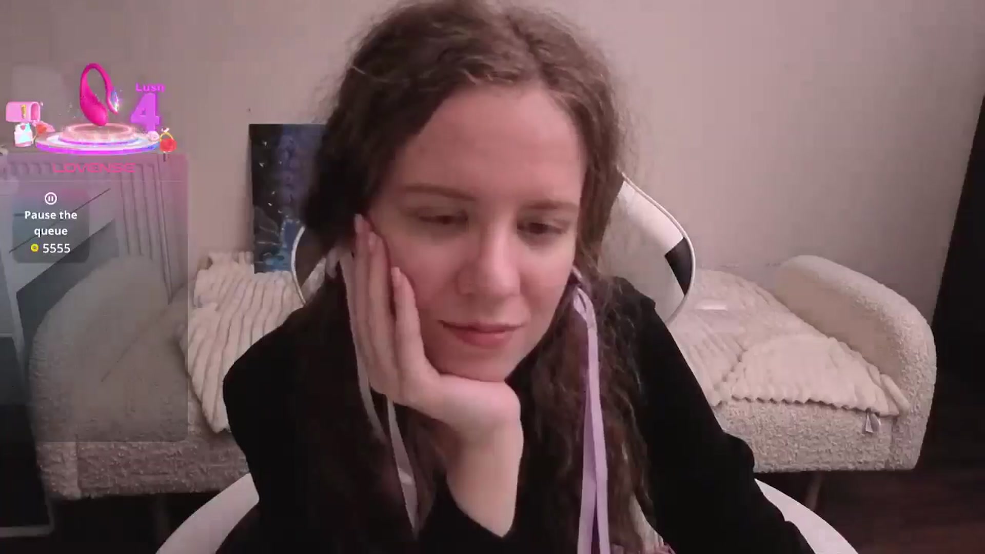 Gallery image thumbnail from BlueFlowerr's myfreecams stream on, 02/16/2026, 01:33 image 3 of 20
