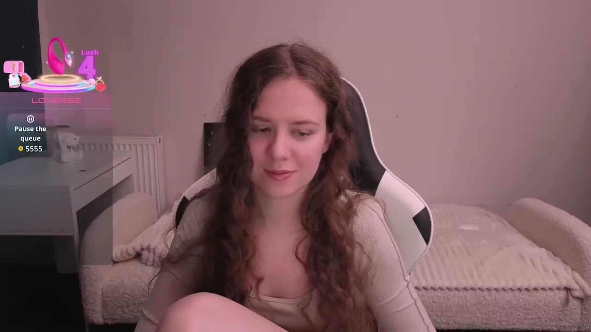 Gallery image thumbnail from BlueFlowerr's myfreecams stream on, 02/17/2026, 24:21 image 5 of 20