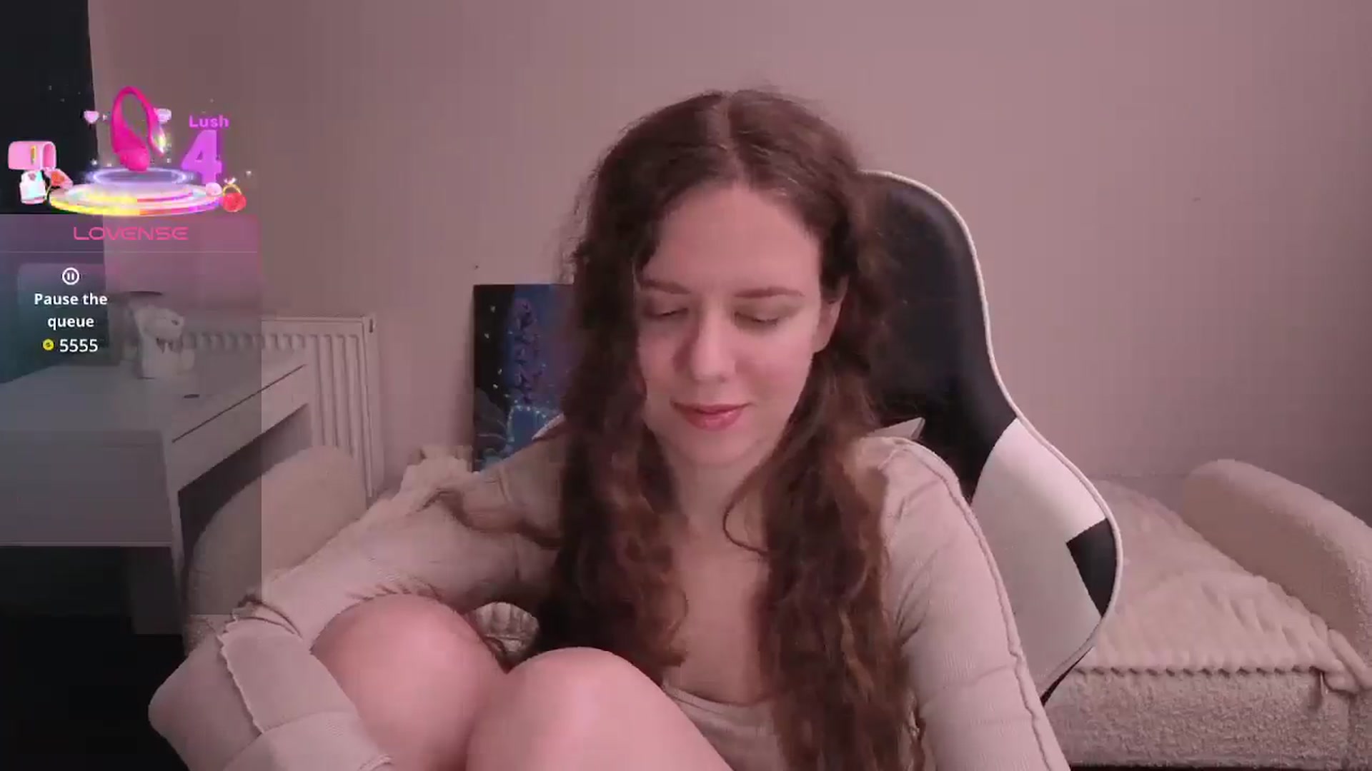 Gallery image thumbnail from BlueFlowerr's myfreecams stream on, 02/17/2026, 24:21 image 16 of 20