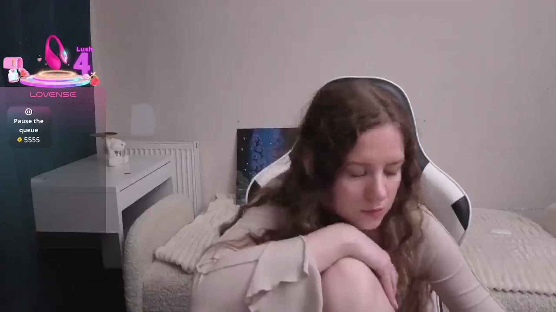 Gallery image thumbnail from BlueFlowerr's myfreecams stream on, 02/17/2026, 04:44 image 3 of 20