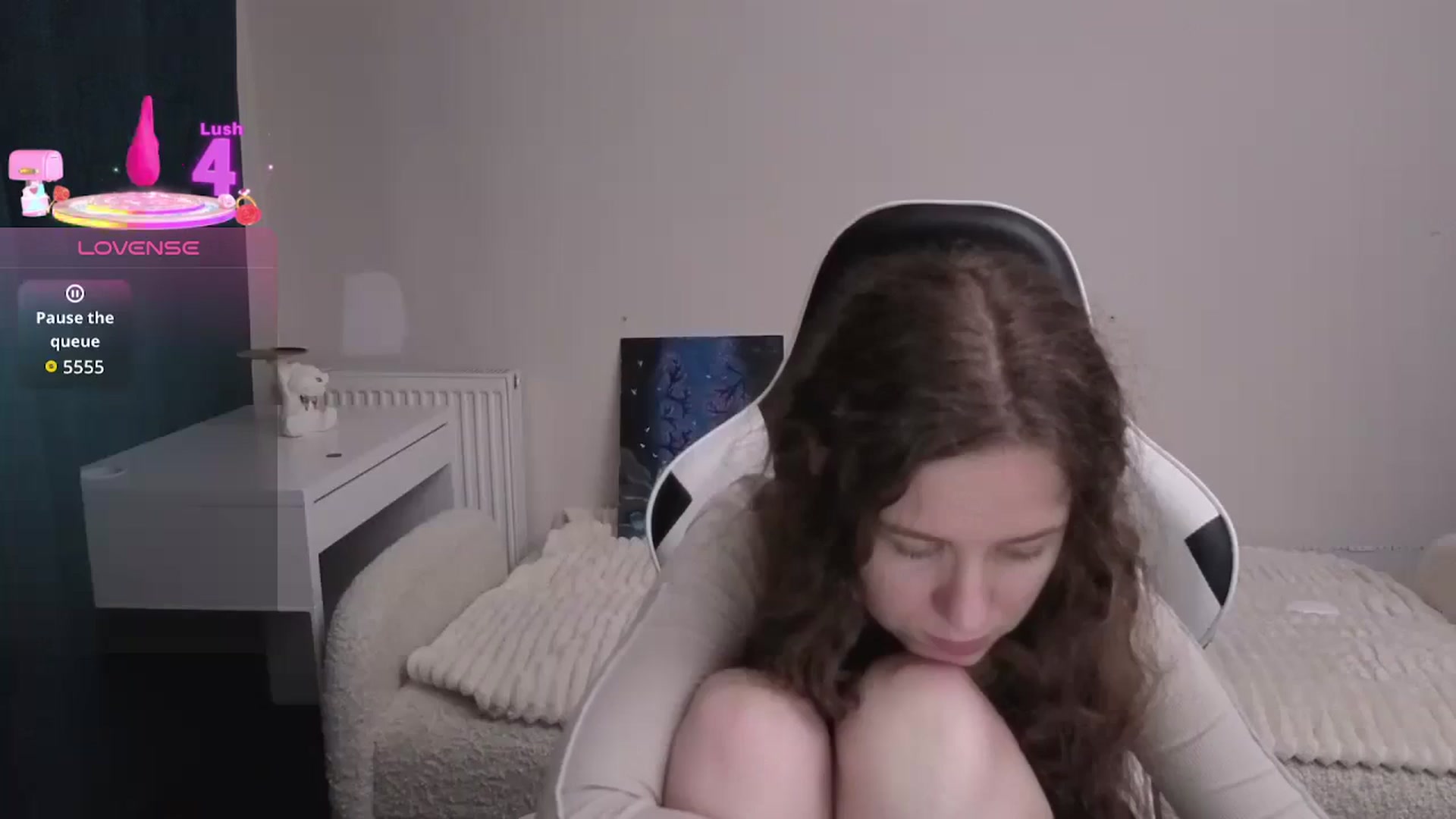 Gallery image thumbnail from BlueFlowerr's myfreecams stream on, 02/17/2026, 04:44 image 4 of 20