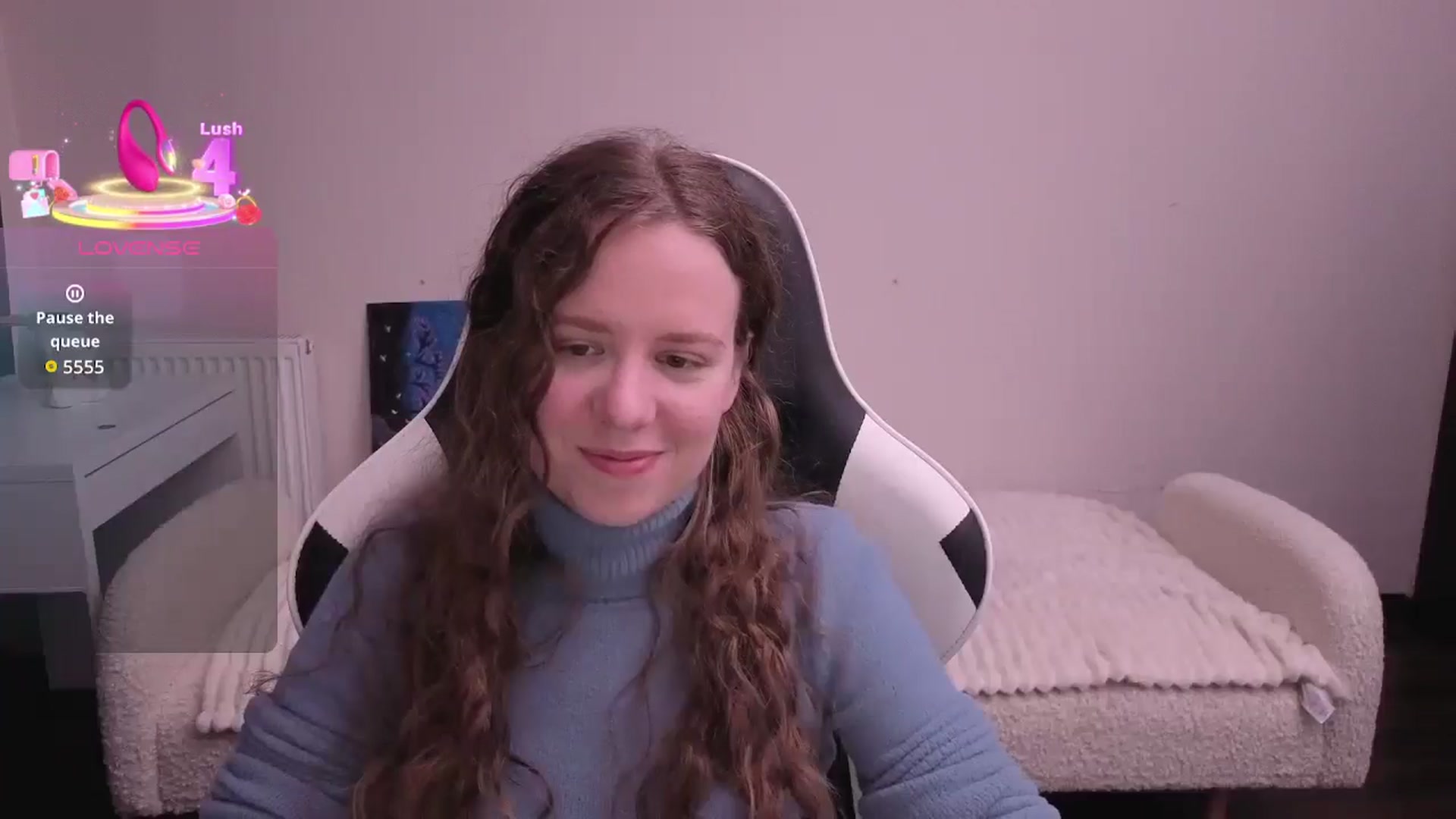 Gallery image thumbnail from BlueFlowerr's myfreecams stream on, 02/21/2026, 20:13 image 18 of 20
