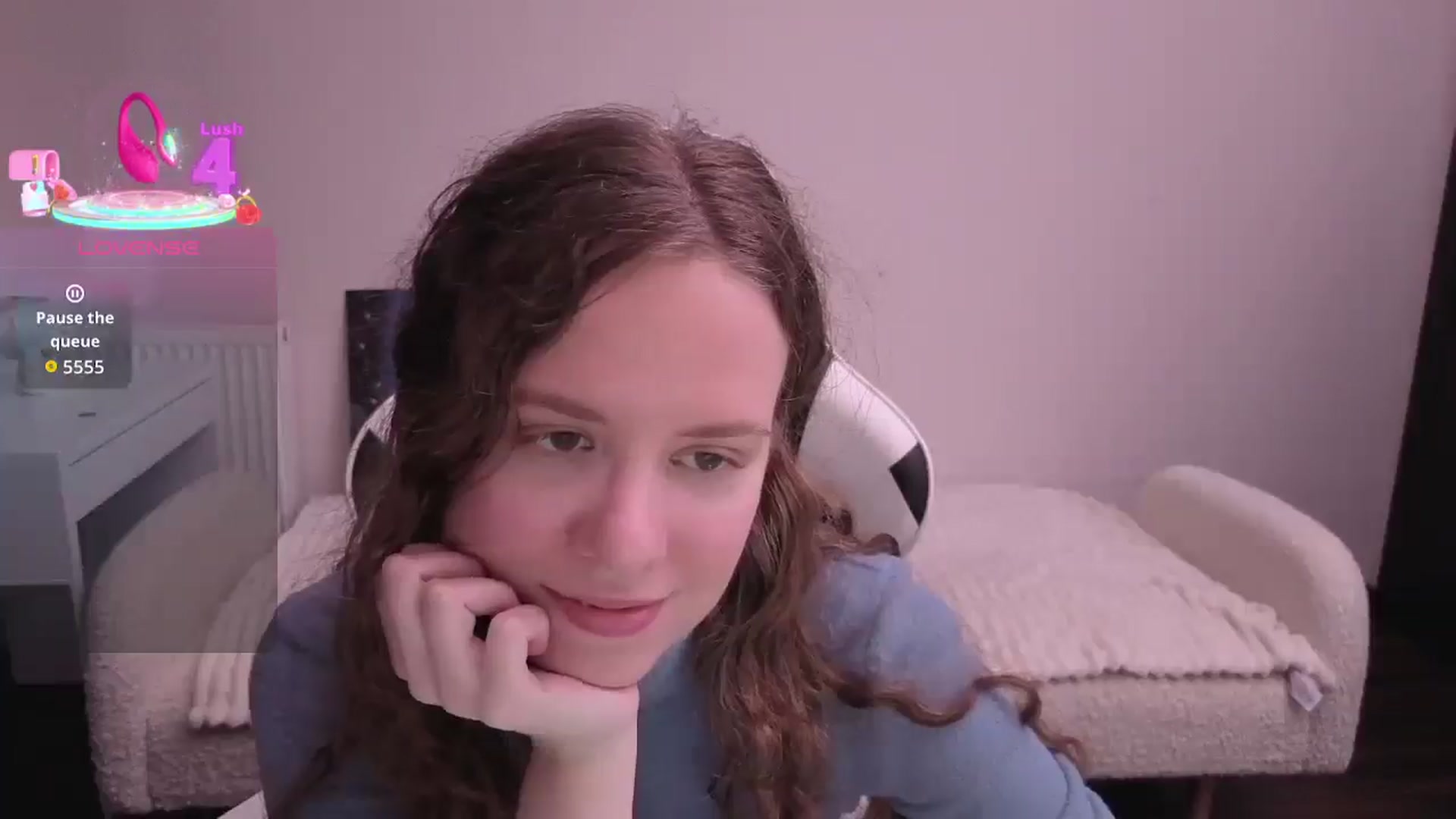 Gallery image thumbnail from BlueFlowerr's myfreecams stream on, 02/21/2026, 21:28 image 7 of 20