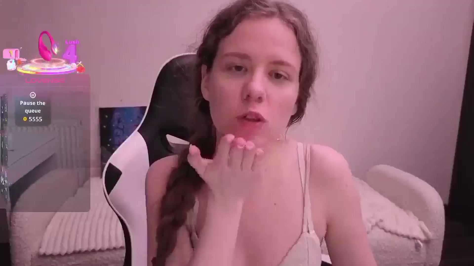 Gallery image thumbnail from BlueFlowerr's myfreecams stream on, 02/24/2026, 24:42 image 6 of 20