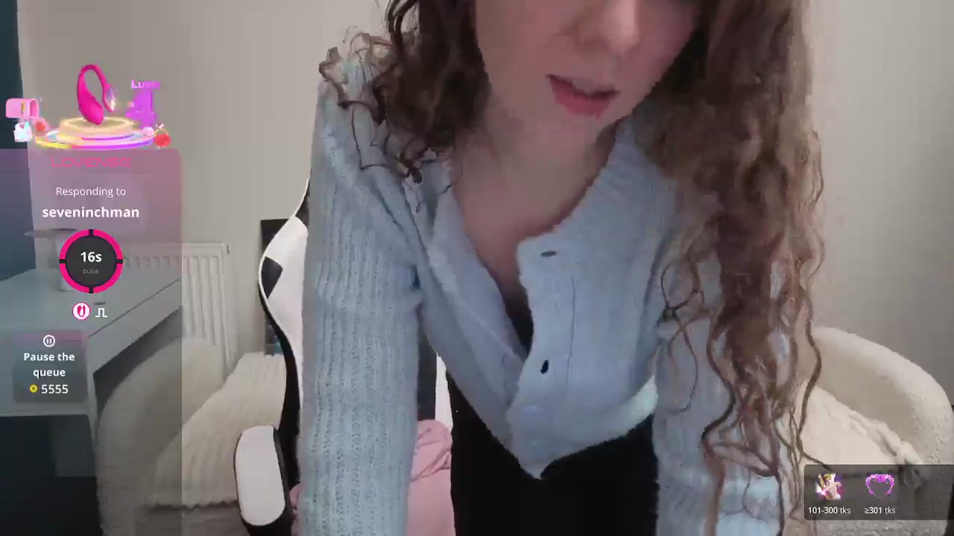 Gallery image thumbnail from BlueFlowerr's myfreecams stream on, 02/26/2026, 21:28 image 6 of 20