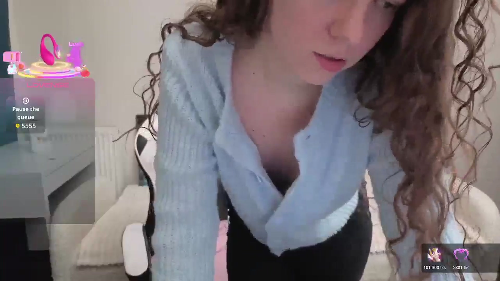 Gallery image thumbnail from BlueFlowerr's myfreecams stream on, 02/26/2026, 21:28 image 3 of 20