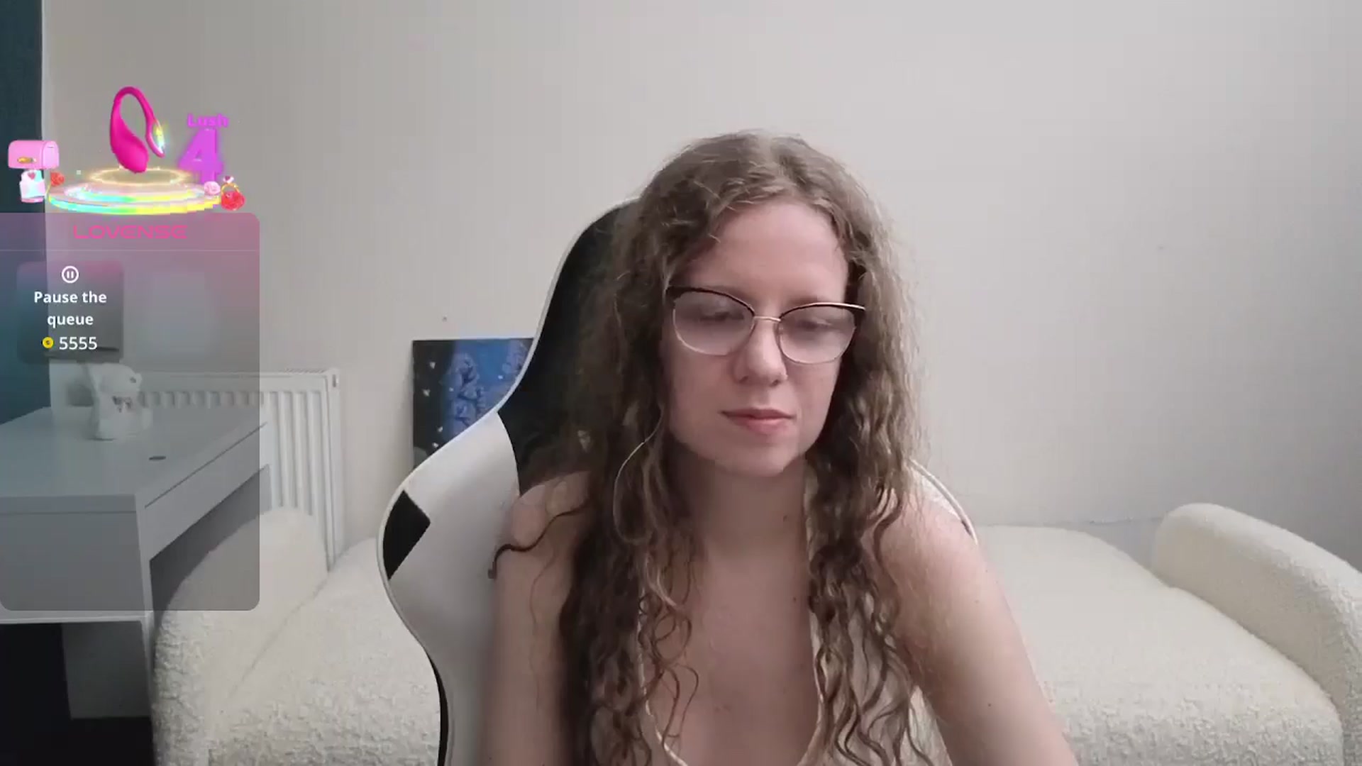 Gallery image thumbnail from BlueFlowerr's myfreecams stream on, 02/27/2026, 20:41 image 16 of 20