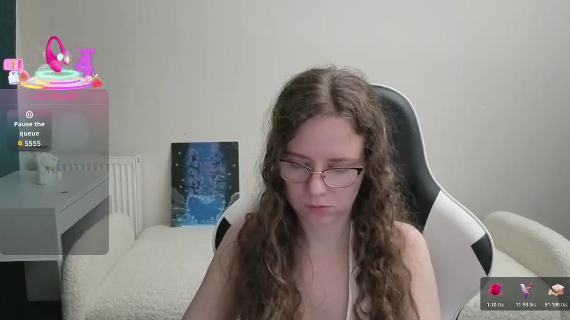 Gallery image thumbnail from BlueFlowerr's myfreecams stream on, 02/27/2026, 23:12 image 12 of 20