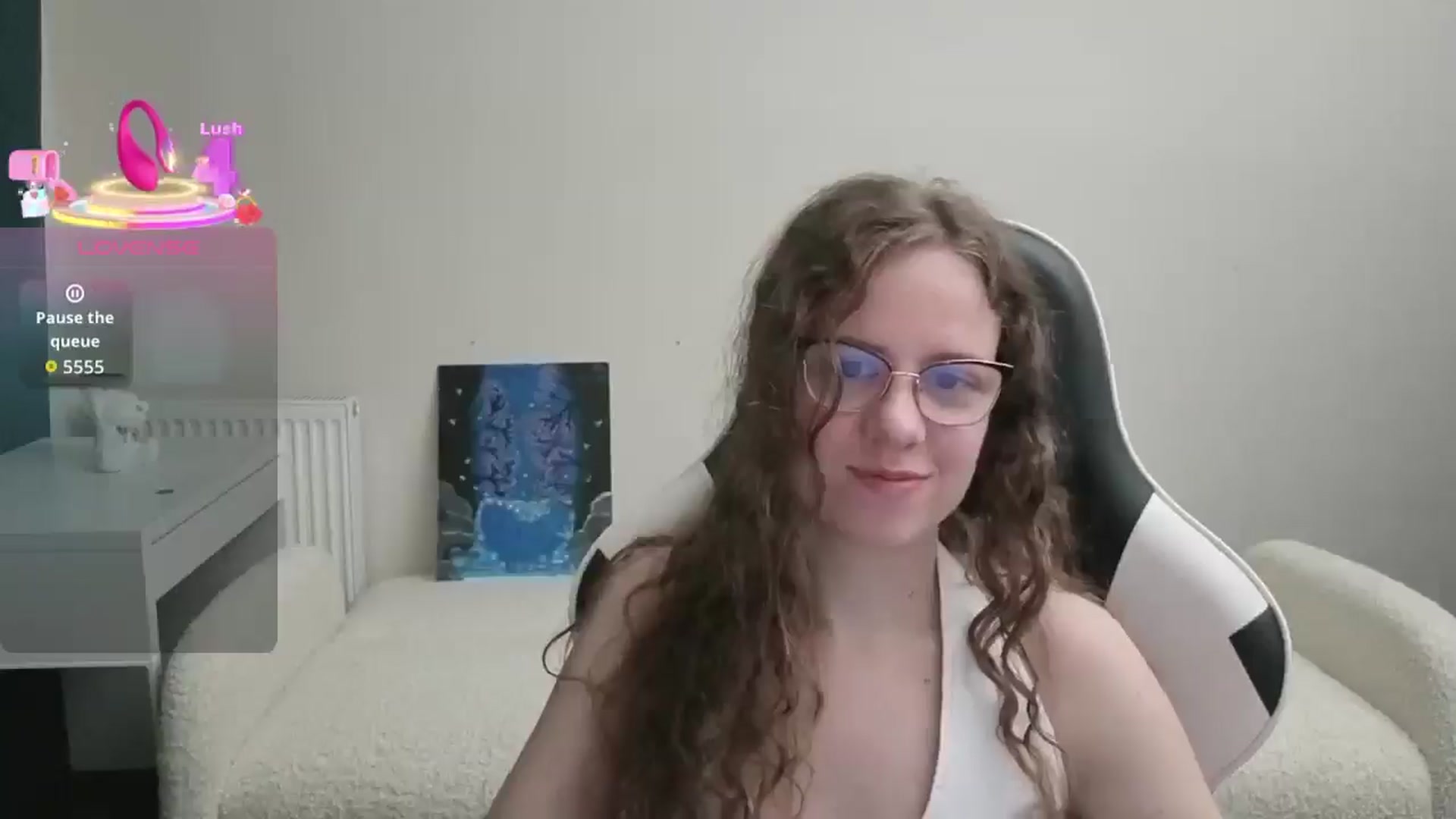 Gallery image thumbnail from BlueFlowerr's myfreecams stream on, 02/27/2026, 23:12 image 19 of 20