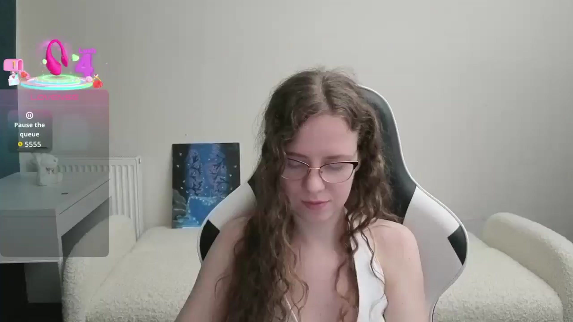Gallery image thumbnail from BlueFlowerr's myfreecams stream on, 02/28/2026, 24:00 image 6 of 20