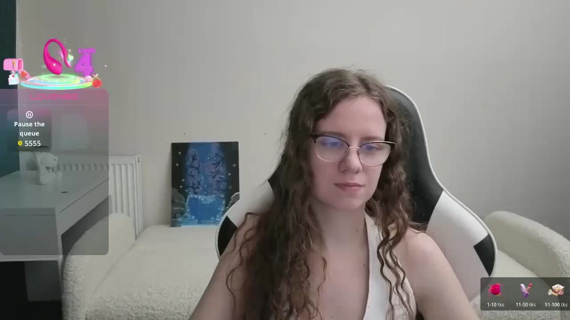 Gallery image thumbnail from BlueFlowerr's myfreecams stream on, 02/28/2026, 24:00 image 2 of 20