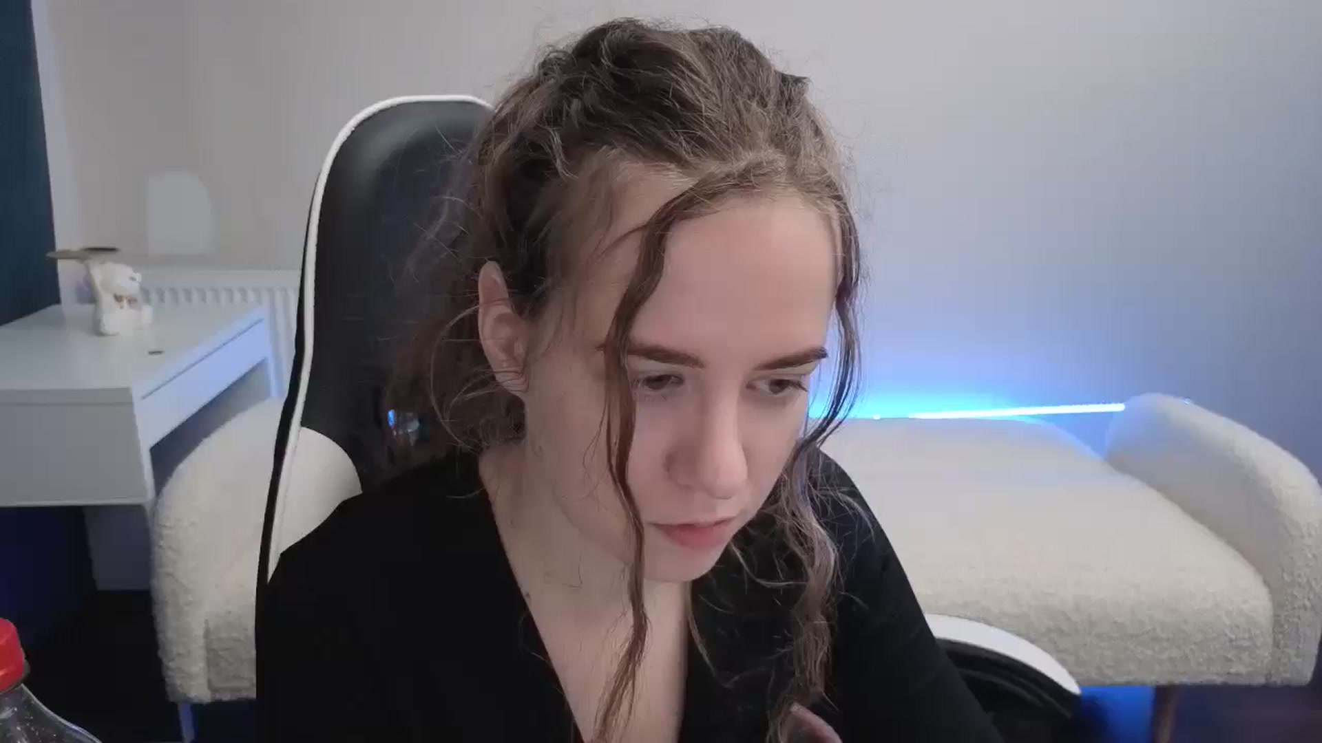 Gallery image thumbnail from BlueFlowerr's myfreecams stream on, 03/03/2026, 01:25 image 1 of 20
