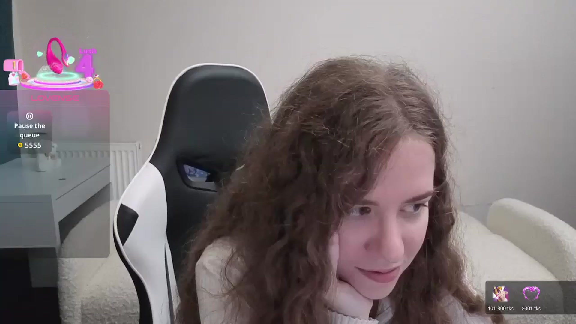 Gallery image thumbnail from BlueFlowerr's myfreecams stream on, 03/06/2026, 21:56 image 19 of 20