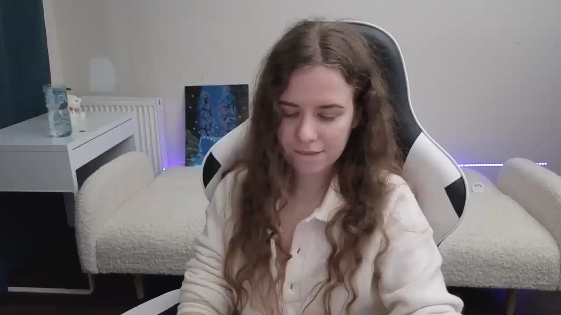 Gallery image thumbnail from BlueFlowerr's myfreecams stream on, 03/09/2026, 24:01 image 11 of 20