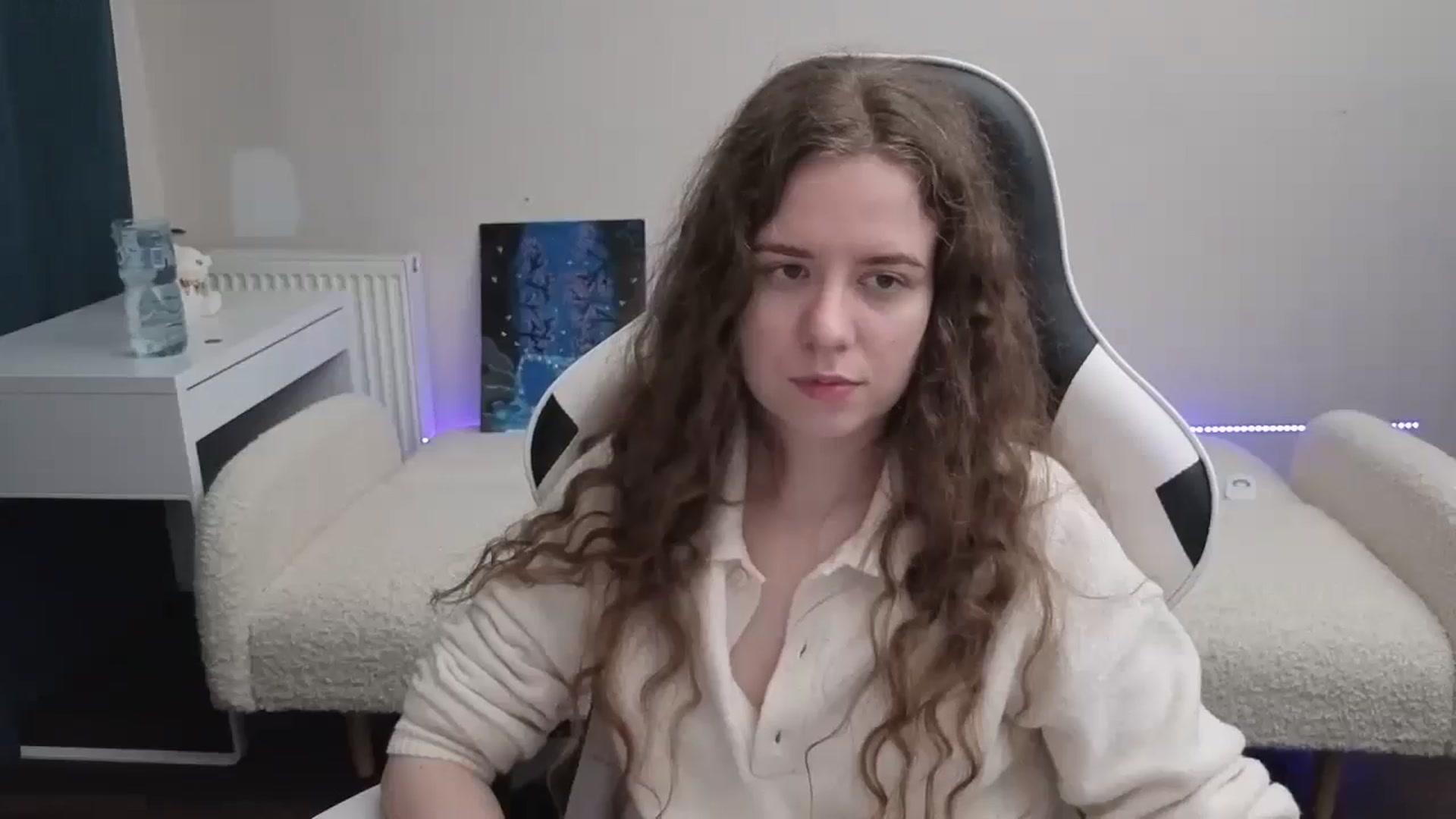 Gallery image thumbnail from BlueFlowerr's myfreecams stream on, 03/09/2026, 24:01 image 13 of 20