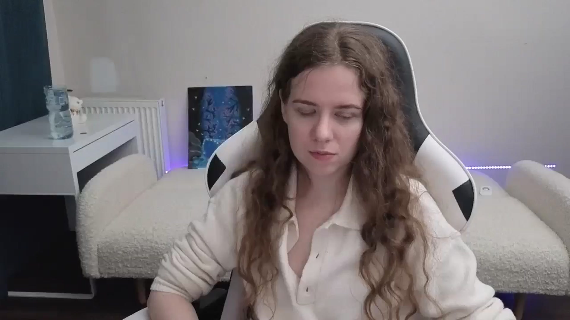 Gallery image thumbnail from BlueFlowerr's myfreecams stream on, 03/09/2026, 24:01 image 15 of 20