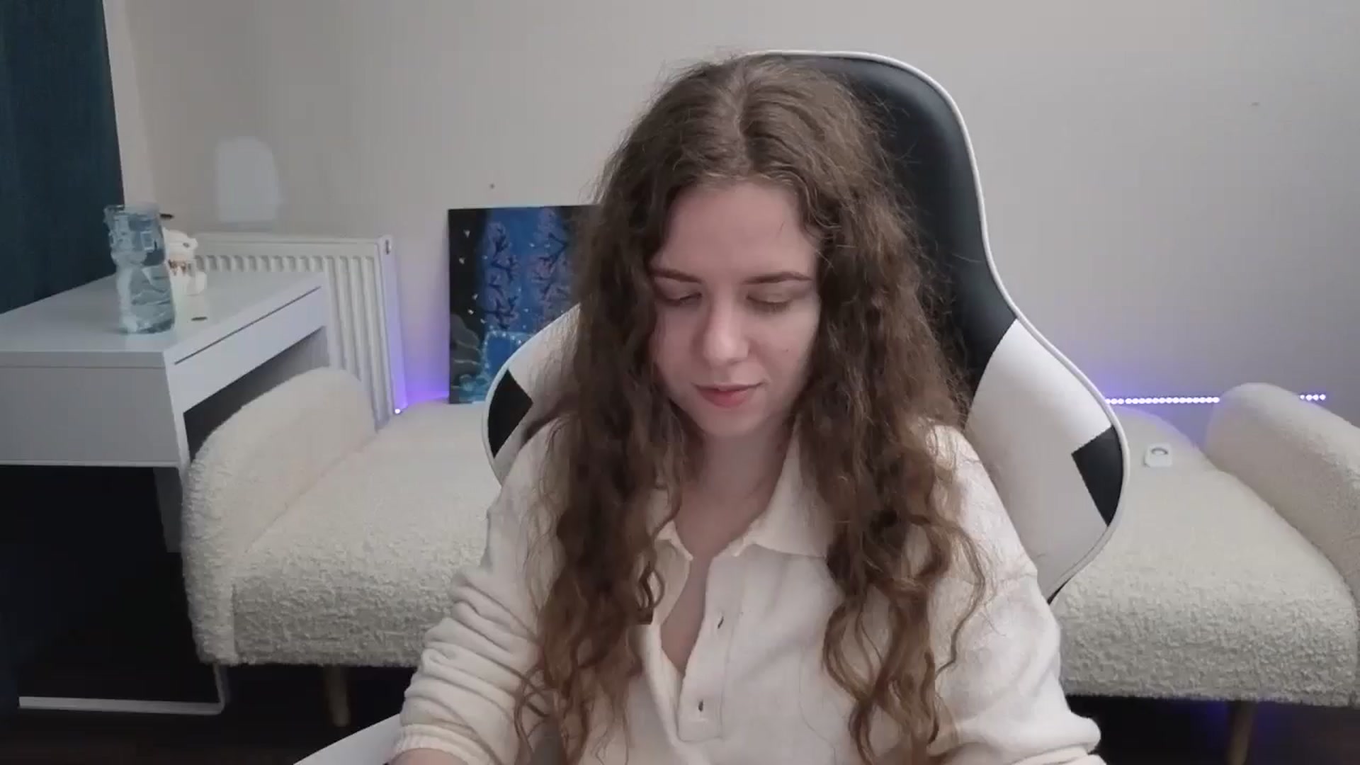 Gallery image thumbnail from BlueFlowerr's myfreecams stream on, 03/09/2026, 24:01 image 14 of 20