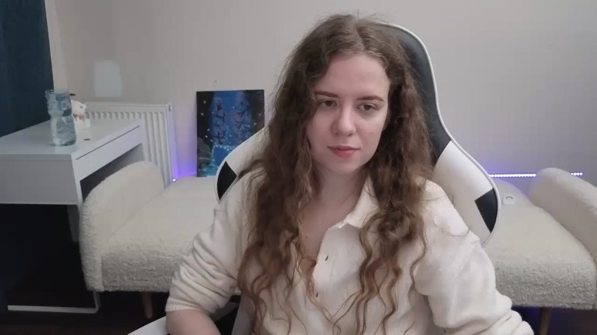 Gallery image thumbnail from BlueFlowerr's myfreecams stream on, 03/09/2026, 24:01 image 9 of 20