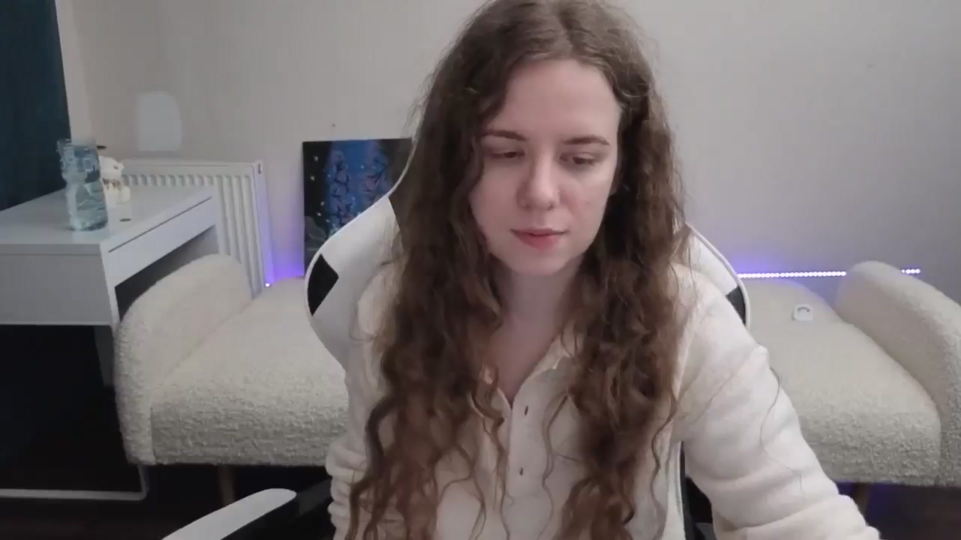 Gallery image thumbnail from BlueFlowerr's myfreecams stream on, 03/09/2026, 02:58 image 4 of 20
