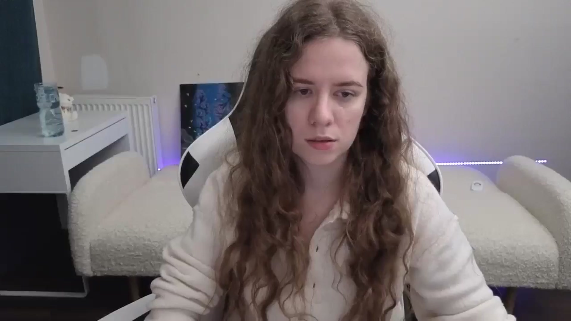 Gallery image thumbnail from BlueFlowerr's myfreecams stream on, 03/09/2026, 02:58 image 6 of 20