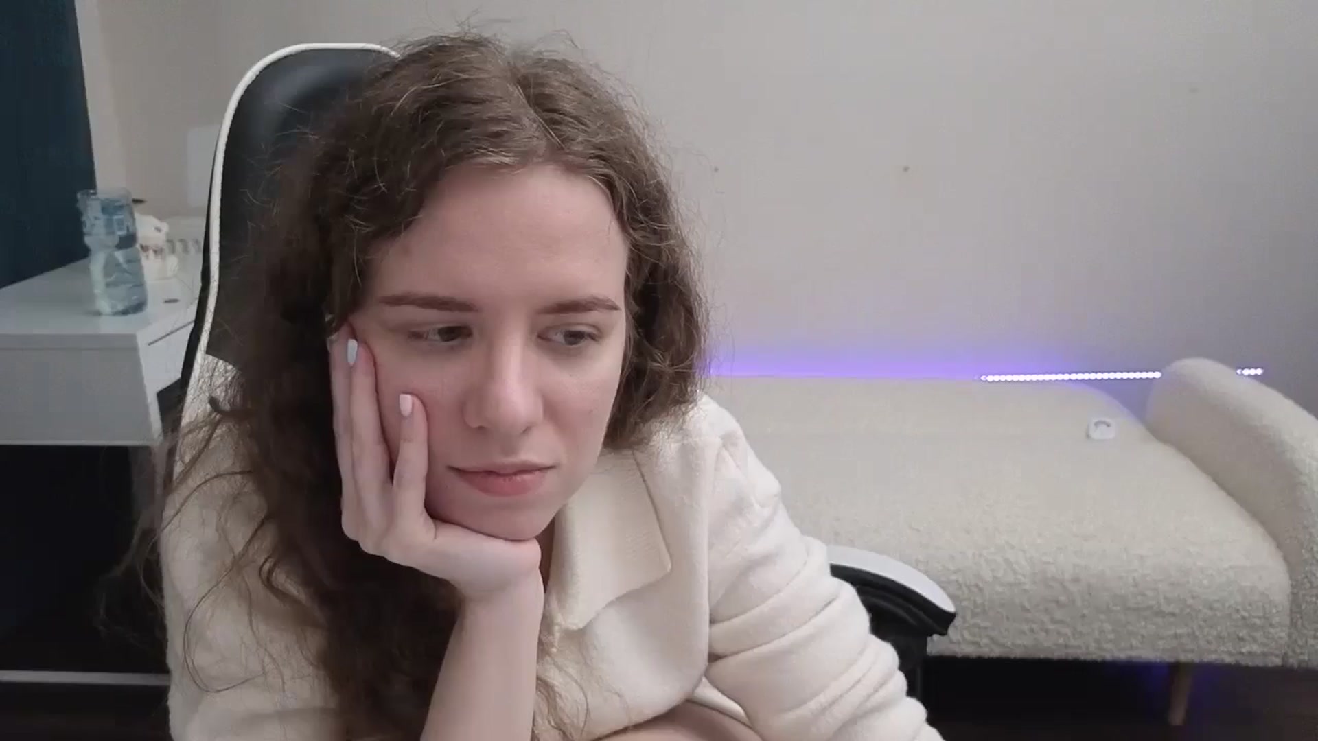 Gallery image thumbnail from BlueFlowerr's myfreecams stream on, 03/09/2026, 02:58 image 15 of 20