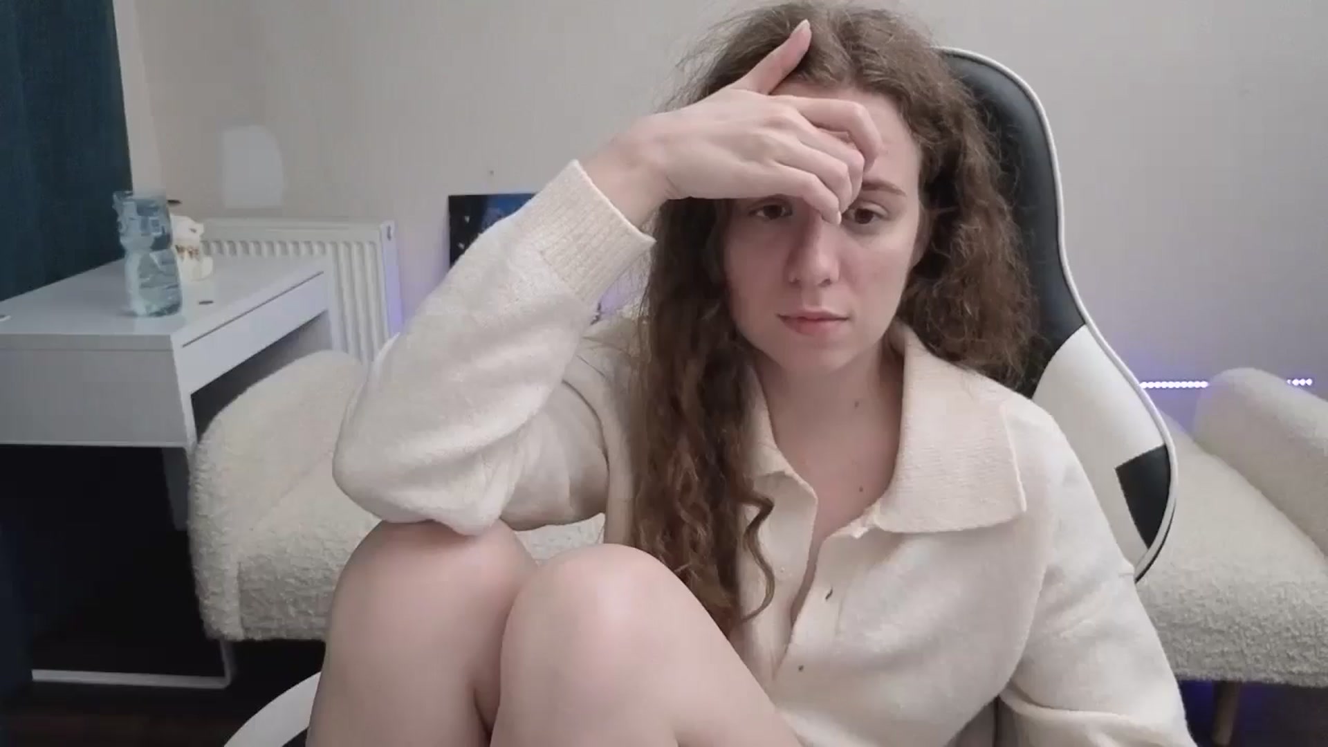 Gallery image thumbnail from BlueFlowerr's myfreecams stream on, 03/09/2026, 02:58 image 17 of 20