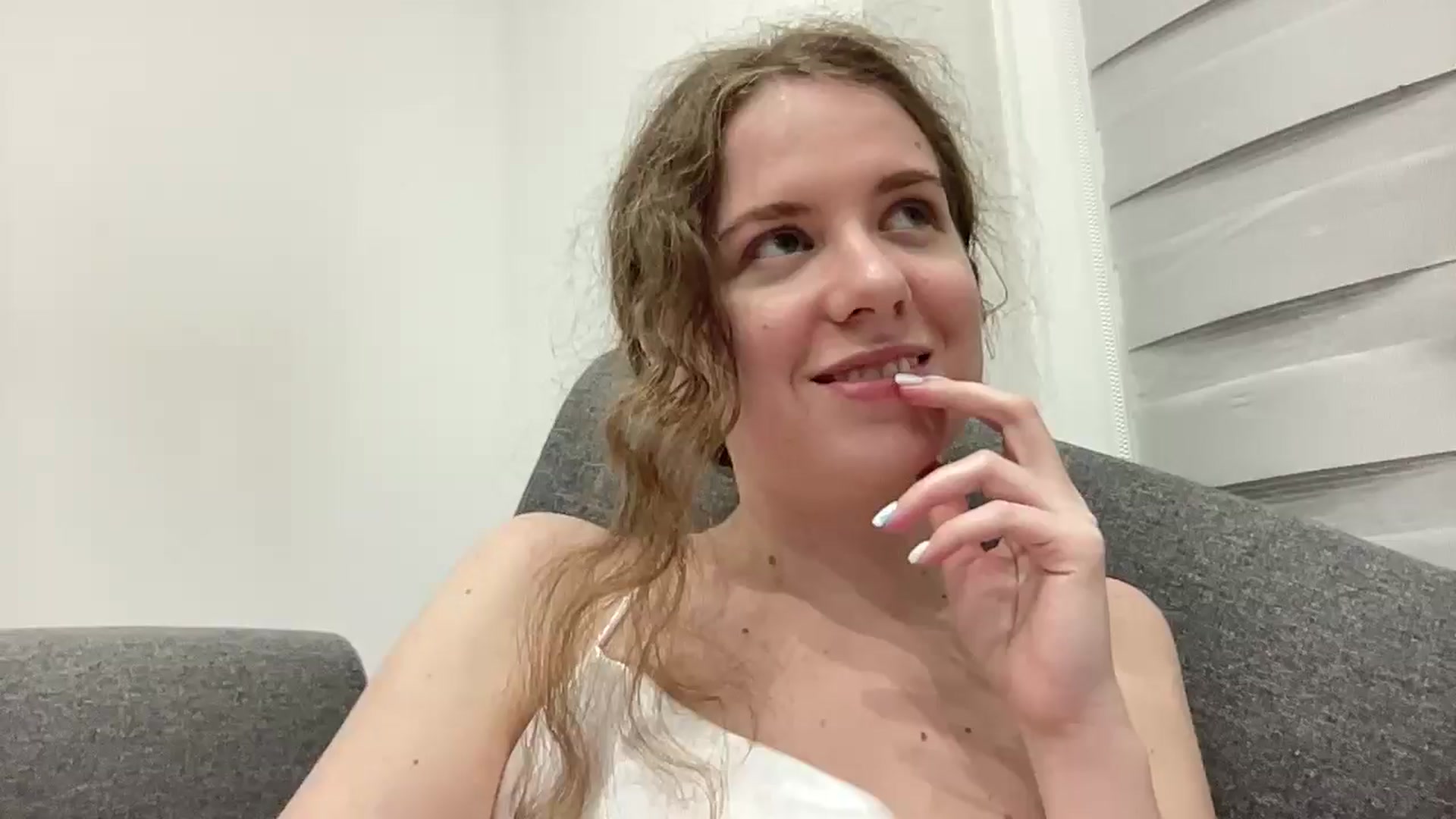 Gallery image thumbnail from BlueFlowerr's myfreecams stream on, 03/11/2026, 02:46 image 2 of 20