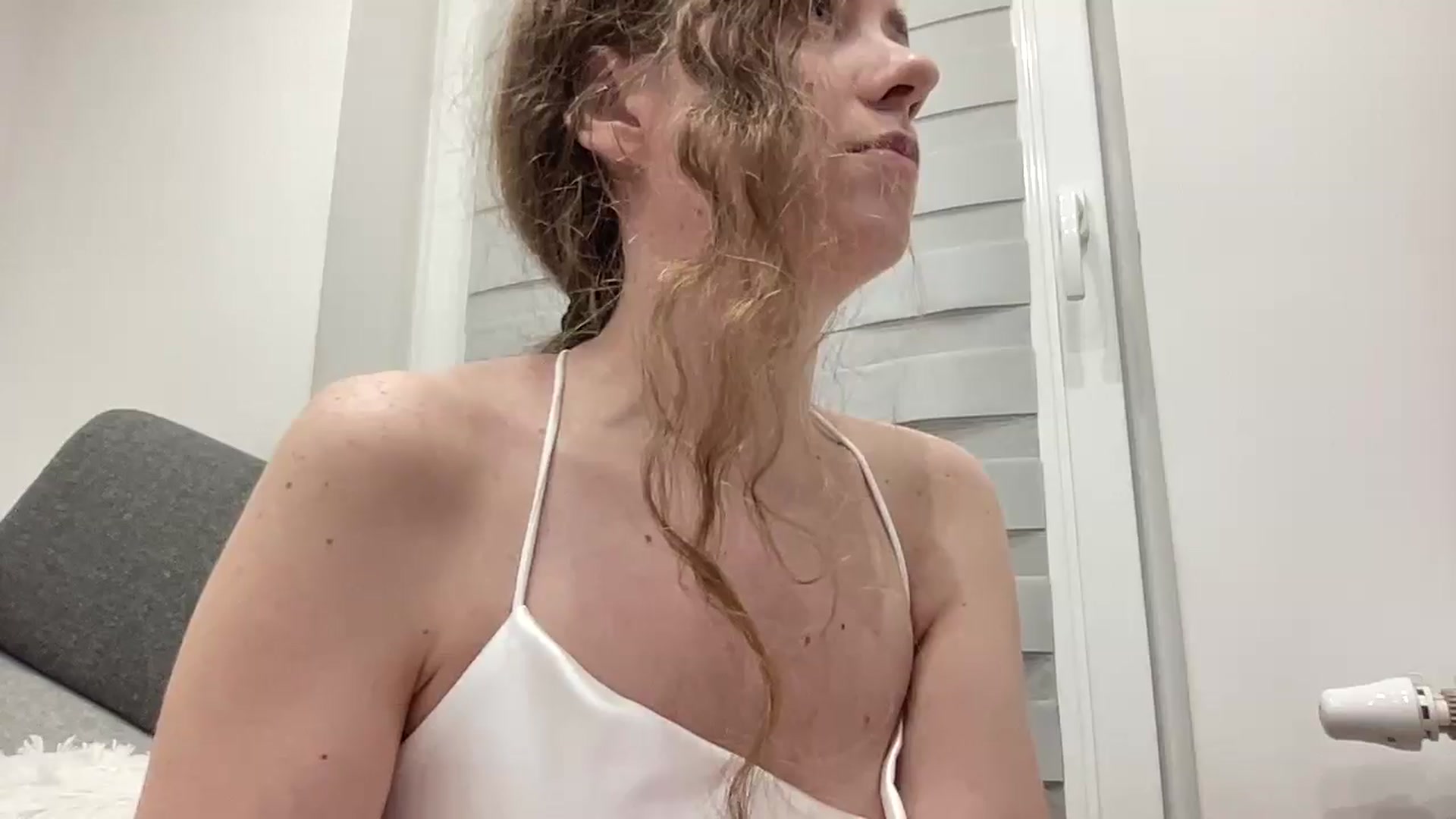 Gallery image thumbnail from BlueFlowerr's myfreecams stream on, 03/11/2026, 04:07 image 8 of 20