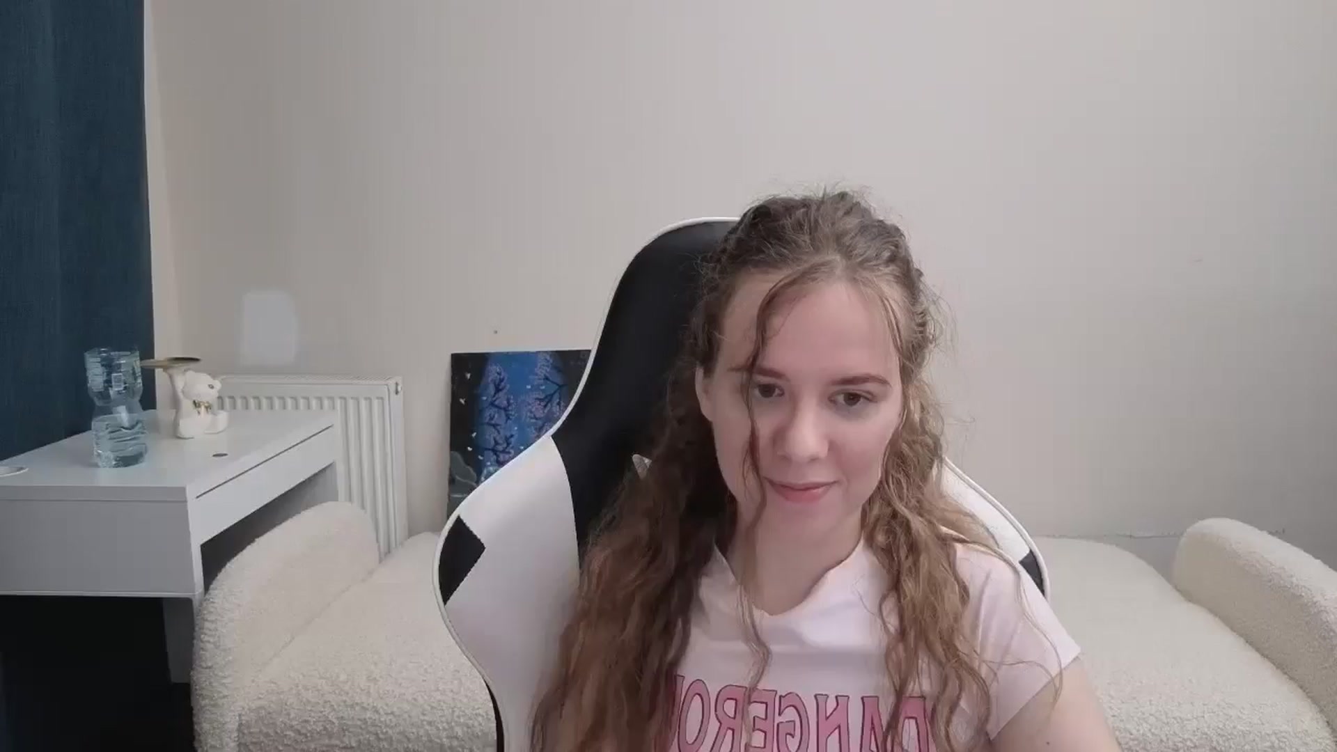 Gallery image thumbnail from BlueFlowerr's myfreecams stream on, 03/11/2026, 23:06 image 9 of 20