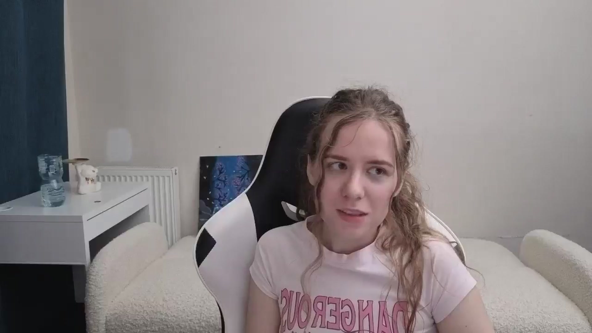 Gallery image thumbnail from BlueFlowerr's myfreecams stream on, 03/11/2026, 23:06 image 4 of 20
