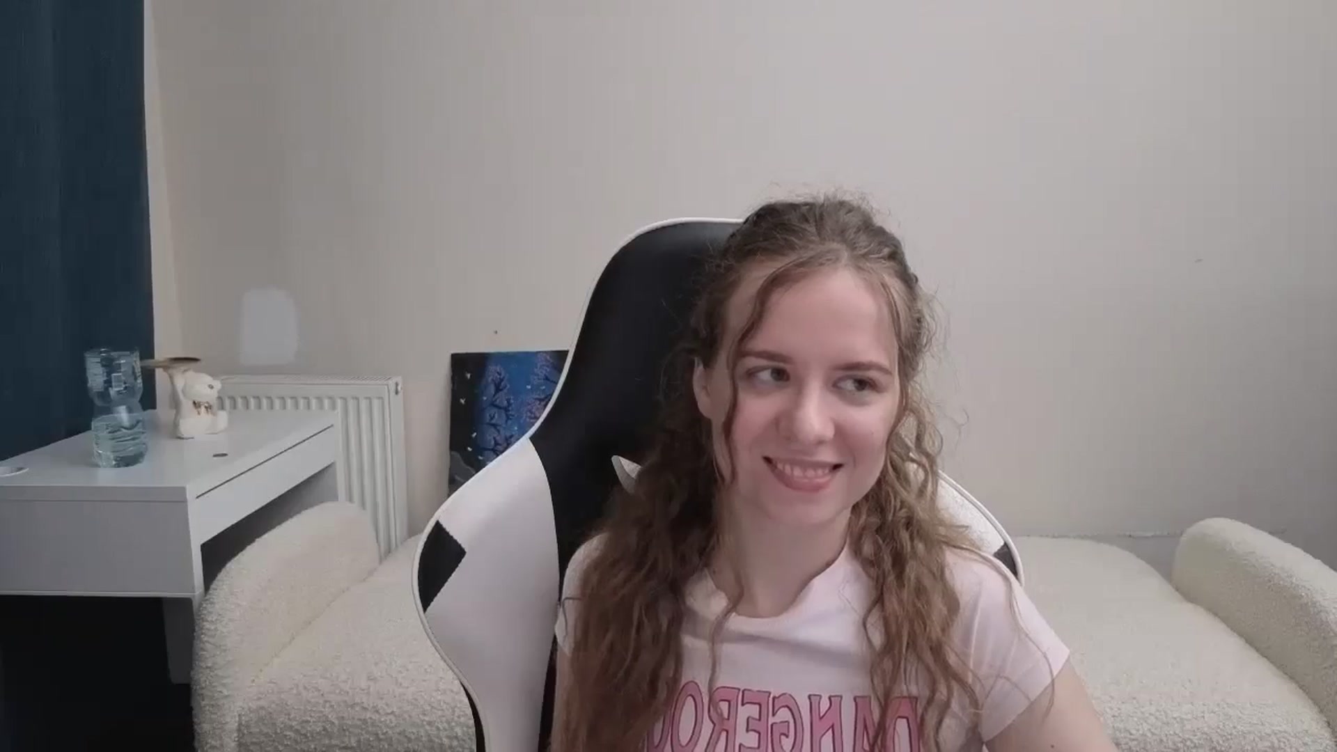 Gallery image thumbnail from BlueFlowerr's myfreecams stream on, 03/11/2026, 23:06 image 10 of 20