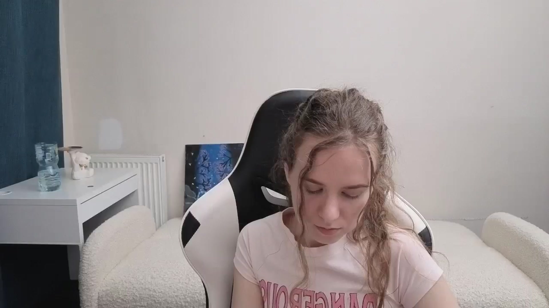 Gallery image thumbnail from BlueFlowerr's myfreecams stream on, 03/11/2026, 23:06 image 1 of 20