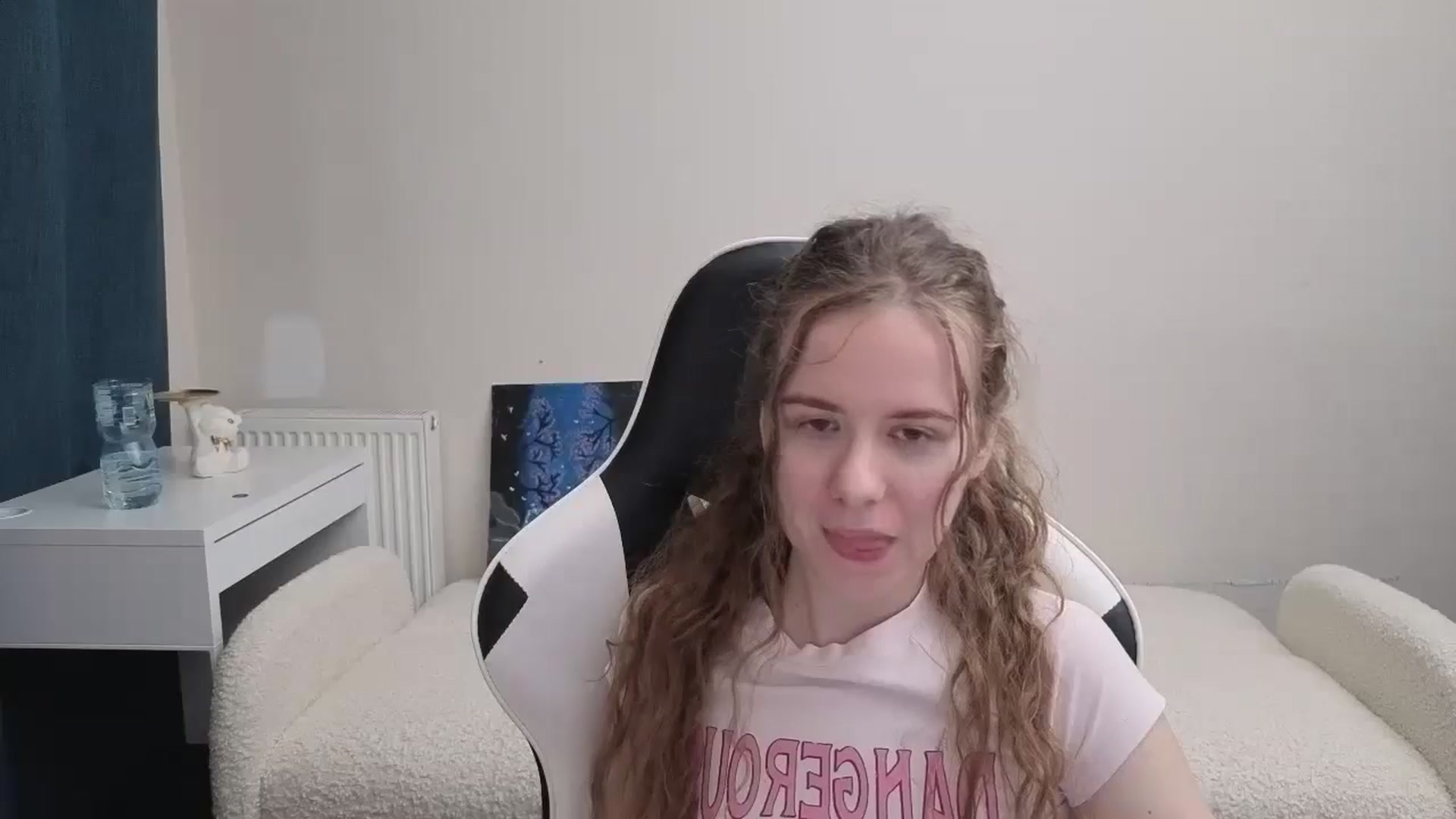 Gallery image thumbnail from BlueFlowerr's myfreecams stream on, 03/11/2026, 23:06 image 5 of 20