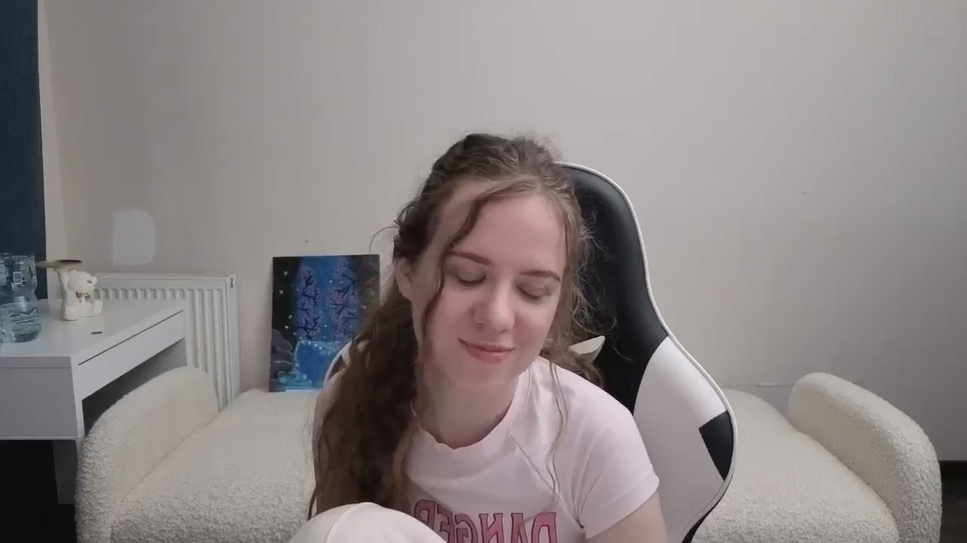 Gallery image thumbnail from BlueFlowerr's myfreecams stream on, 03/12/2026, 24:01 image 16 of 20