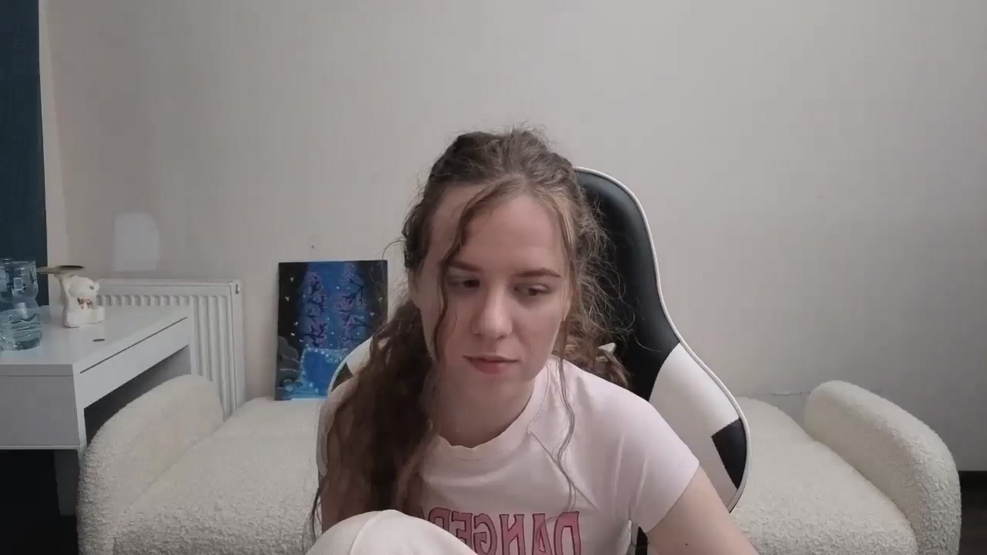 Gallery image thumbnail from BlueFlowerr's myfreecams stream on, 03/12/2026, 24:01 image 15 of 20